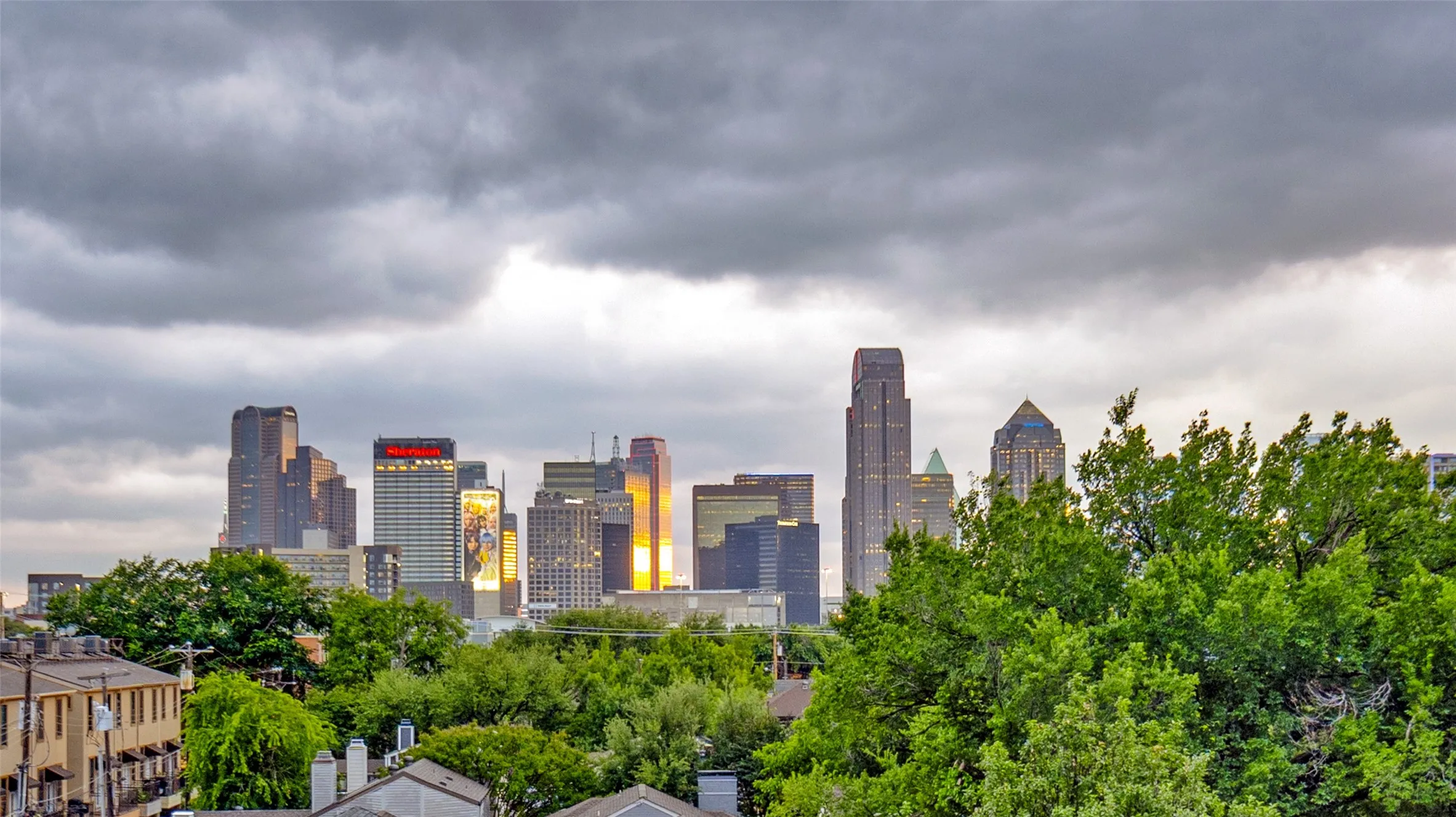Beautiful views of downtown Dallas from the rooftop deck