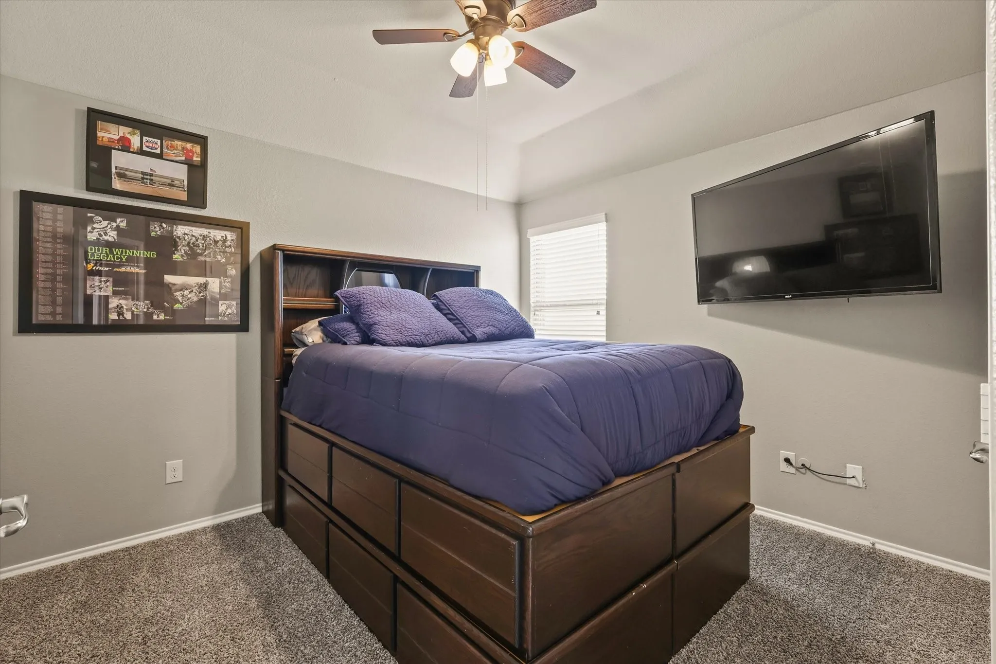Single Family Residence For Sale in Denton County , 8805 Deadwood Lane, Aubrey, Texas 76227, 3 Bedroom, 3 Bathroom, 2 Garage spaces, 1,837 Sqft, built in 2016, mls#21396734, Real Estate Agent in Aubrey, Homes For Sale in Denton county, Homes For Sale in Aubrey, Realtor in Aubrey Texas, Real Estate Brokerage Independent Realty Texas, Luminita Cordes Realtor