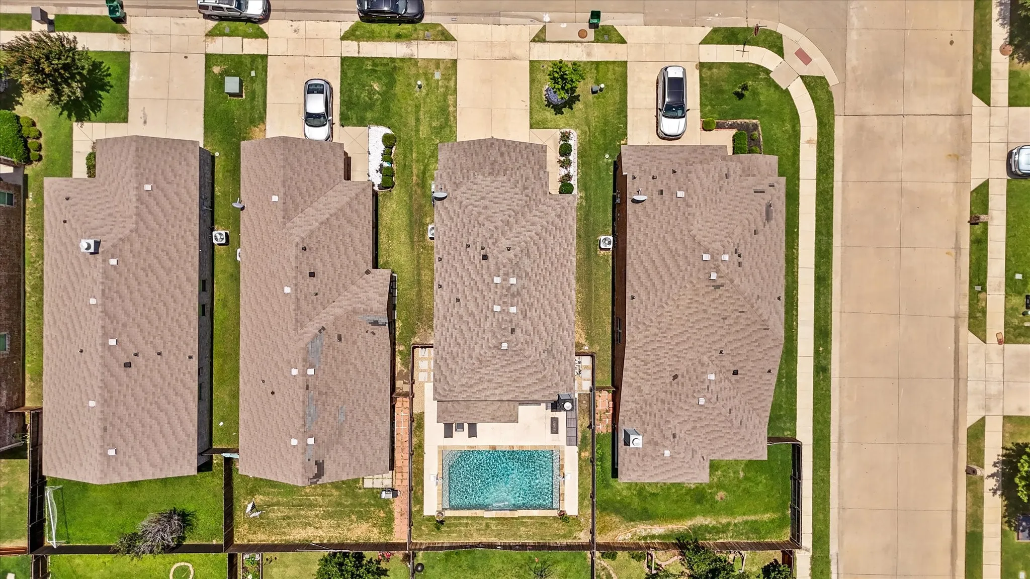 Single Family Residence For Sale in Denton County , 8805 Deadwood Lane, Aubrey, Texas 76227, 3 Bedroom, 3 Bathroom, 2 Garage spaces, 1,837 Sqft, built in 2016, mls#21396734, Real Estate Agent in Aubrey, Homes For Sale in Denton county, Homes For Sale in Aubrey, Realtor in Aubrey Texas, Real Estate Brokerage Independent Realty Texas, Luminita Cordes Realtor