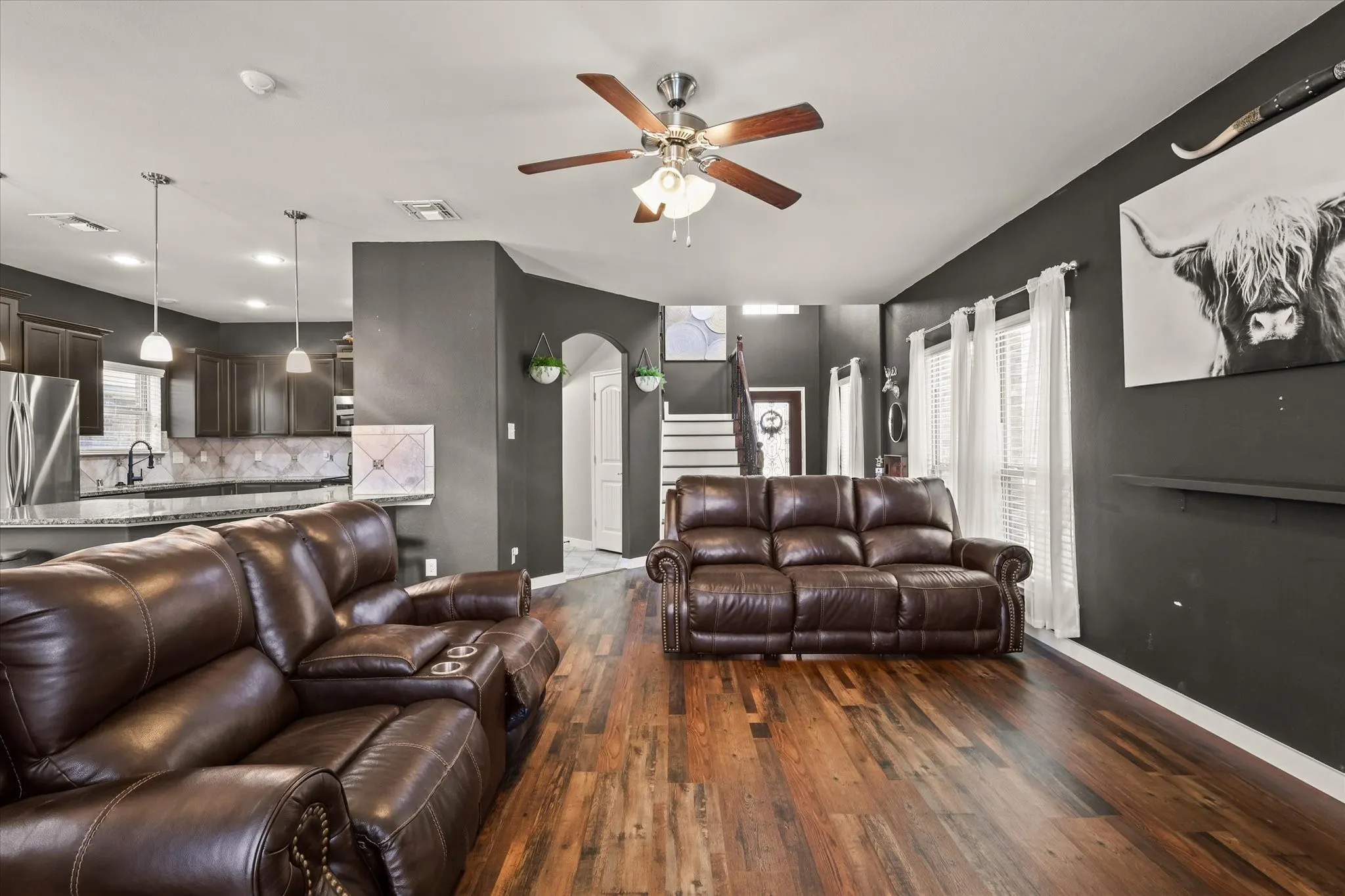 Single Family Residence For Sale in Denton County , 8805 Deadwood Lane, Aubrey, Texas 76227, 3 Bedroom, 3 Bathroom, 2 Garage spaces, 1,837 Sqft, built in 2016, mls#21396734, Real Estate Agent in Aubrey, Homes For Sale in Denton county, Homes For Sale in Aubrey, Realtor in Aubrey Texas, Real Estate Brokerage Independent Realty Texas, Luminita Cordes Realtor