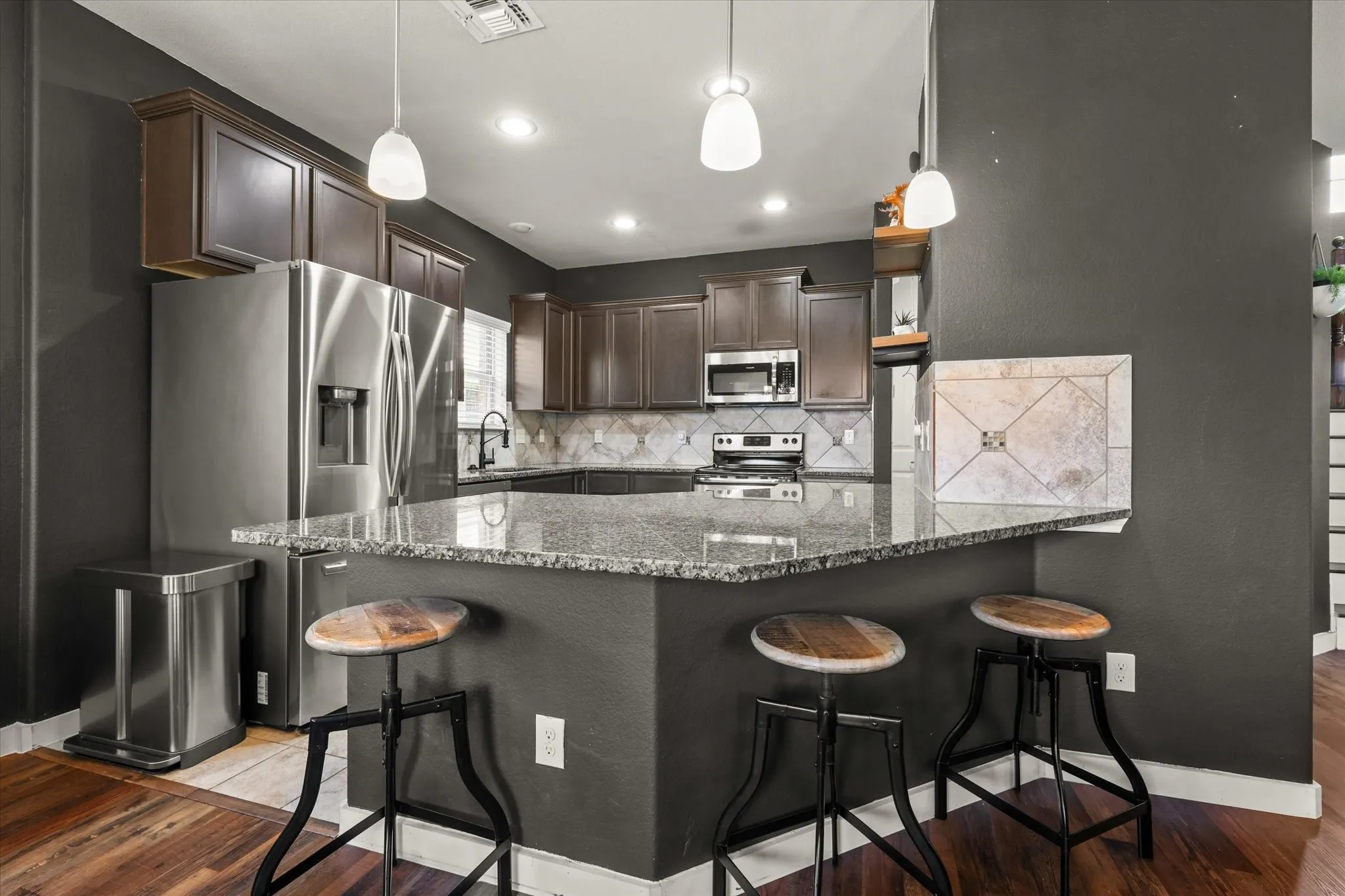 Single Family Residence For Sale in Denton County , 8805 Deadwood Lane, Aubrey, Texas 76227, 3 Bedroom, 3 Bathroom, 2 Garage spaces, 1,837 Sqft, built in 2016, mls#21396734, Real Estate Agent in Aubrey, Homes For Sale in Denton county, Homes For Sale in Aubrey, Realtor in Aubrey Texas, Real Estate Brokerage Independent Realty Texas, Luminita Cordes Realtor