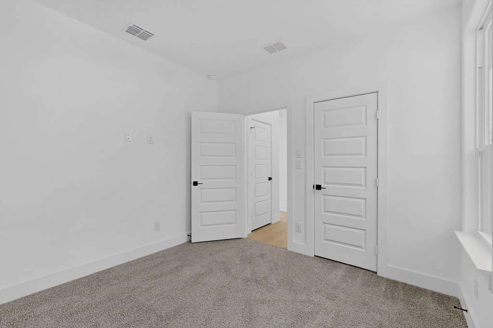Single Family Residence For Sale in Van Zandt County , 405 NE Front Street, Edgewood, Texas 75117, 4 Bedroom, 2 Bathroom, 2 Garage spaces, 1,741 Sqft, built in 2026, mls#21396653, Real Estate Agent in Edgewood, Homes For Sale in Van Zandt county, Homes For Sale in Edgewood, Realtor in Edgewood Texas, Real Estate Brokerage Independent Realty Texas, Luminita Cordes Realtor