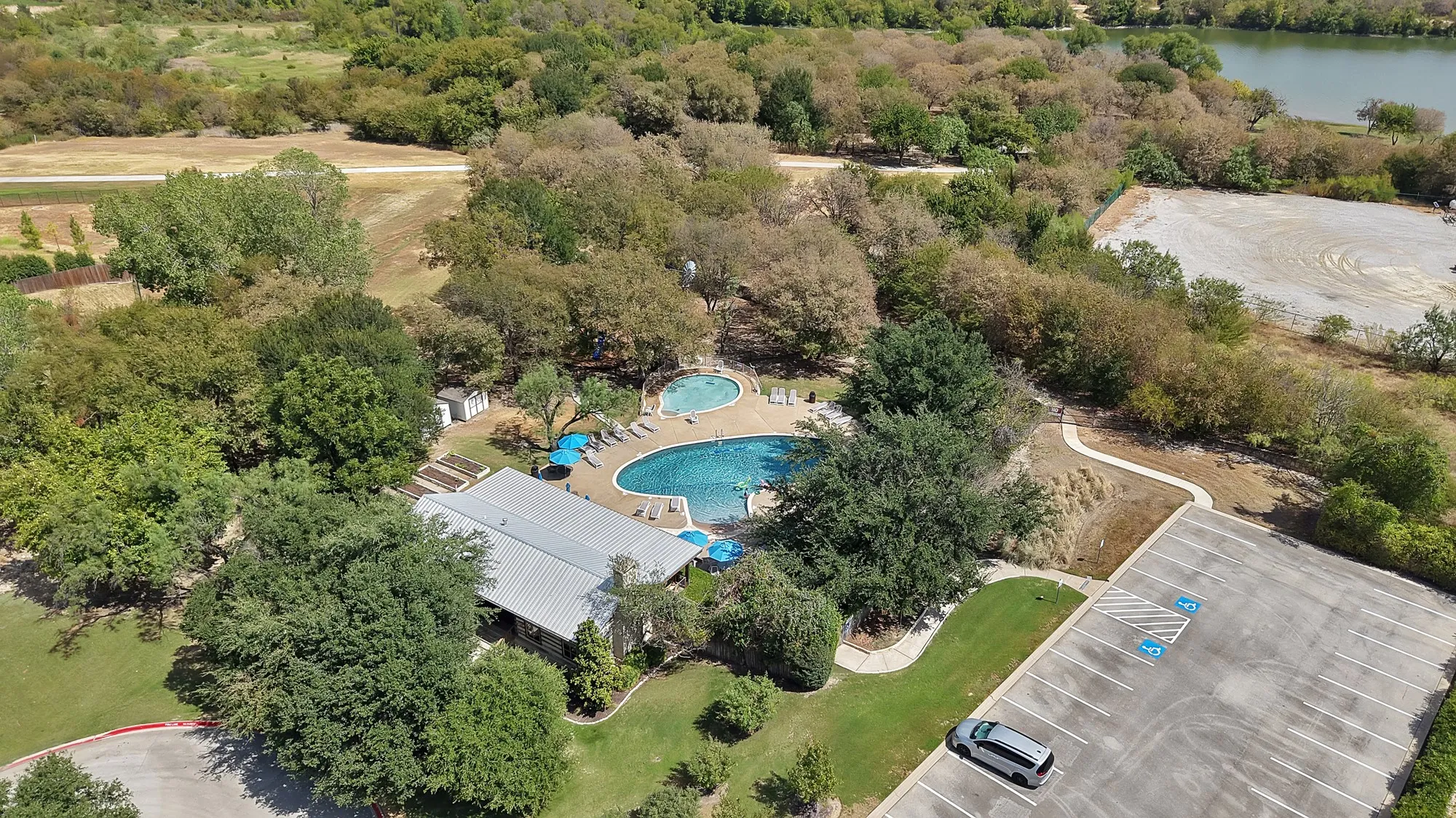 Single Family Residence For Sale in Tarrant County , 6016 Horse Trap Drive, Fort Worth, Texas 76179, 3 Bedroom, 2 Bathroom, 2 Garage spaces, 1,760 Sqft, built in 2005, mls#21396761, Real Estate Agent in Fort Worth, Homes For Sale in Tarrant county, Homes For Sale in Fort Worth, Realtor in Fort Worth Texas, Real Estate Brokerage Independent Realty Texas, Luminita Cordes Realtor