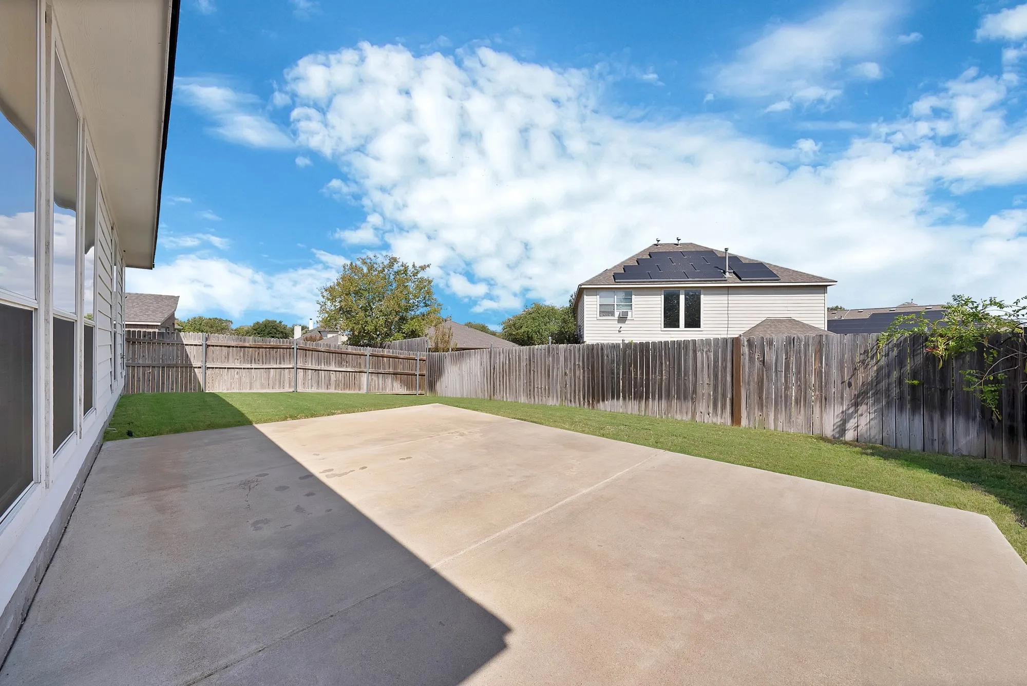 Single Family Residence For Sale in Tarrant County , 6016 Horse Trap Drive, Fort Worth, Texas 76179, 3 Bedroom, 2 Bathroom, 2 Garage spaces, 1,760 Sqft, built in 2005, mls#21396761, Real Estate Agent in Fort Worth, Homes For Sale in Tarrant county, Homes For Sale in Fort Worth, Realtor in Fort Worth Texas, Real Estate Brokerage Independent Realty Texas, Luminita Cordes Realtor