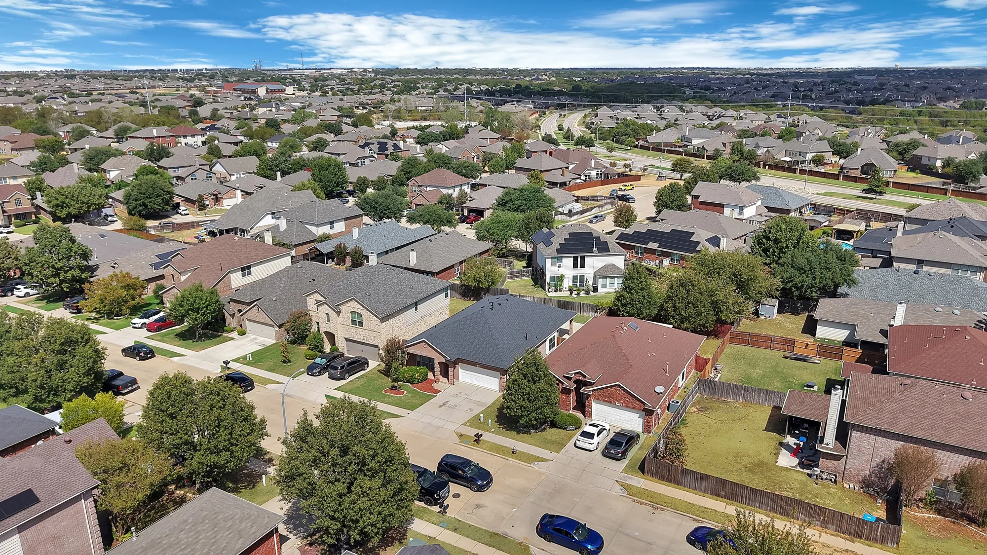 Single Family Residence For Sale in Tarrant County , 6016 Horse Trap Drive, Fort Worth, Texas 76179, 3 Bedroom, 2 Bathroom, 2 Garage spaces, 1,760 Sqft, built in 2005, mls#21396761, Real Estate Agent in Fort Worth, Homes For Sale in Tarrant county, Homes For Sale in Fort Worth, Realtor in Fort Worth Texas, Real Estate Brokerage Independent Realty Texas, Luminita Cordes Realtor