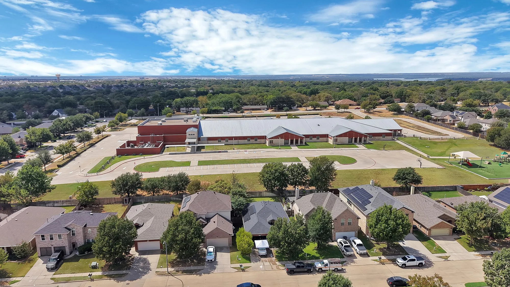 Single Family Residence For Sale in Tarrant County , 6016 Horse Trap Drive, Fort Worth, Texas 76179, 3 Bedroom, 2 Bathroom, 2 Garage spaces, 1,760 Sqft, built in 2005, mls#21396761, Real Estate Agent in Fort Worth, Homes For Sale in Tarrant county, Homes For Sale in Fort Worth, Realtor in Fort Worth Texas, Real Estate Brokerage Independent Realty Texas, Luminita Cordes Realtor
