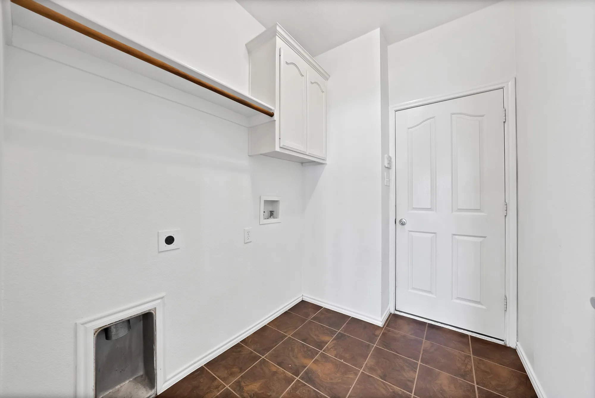 Single Family Residence For Sale in Tarrant County , 6016 Horse Trap Drive, Fort Worth, Texas 76179, 3 Bedroom, 2 Bathroom, 2 Garage spaces, 1,760 Sqft, built in 2005, mls#21396761, Real Estate Agent in Fort Worth, Homes For Sale in Tarrant county, Homes For Sale in Fort Worth, Realtor in Fort Worth Texas, Real Estate Brokerage Independent Realty Texas, Luminita Cordes Realtor