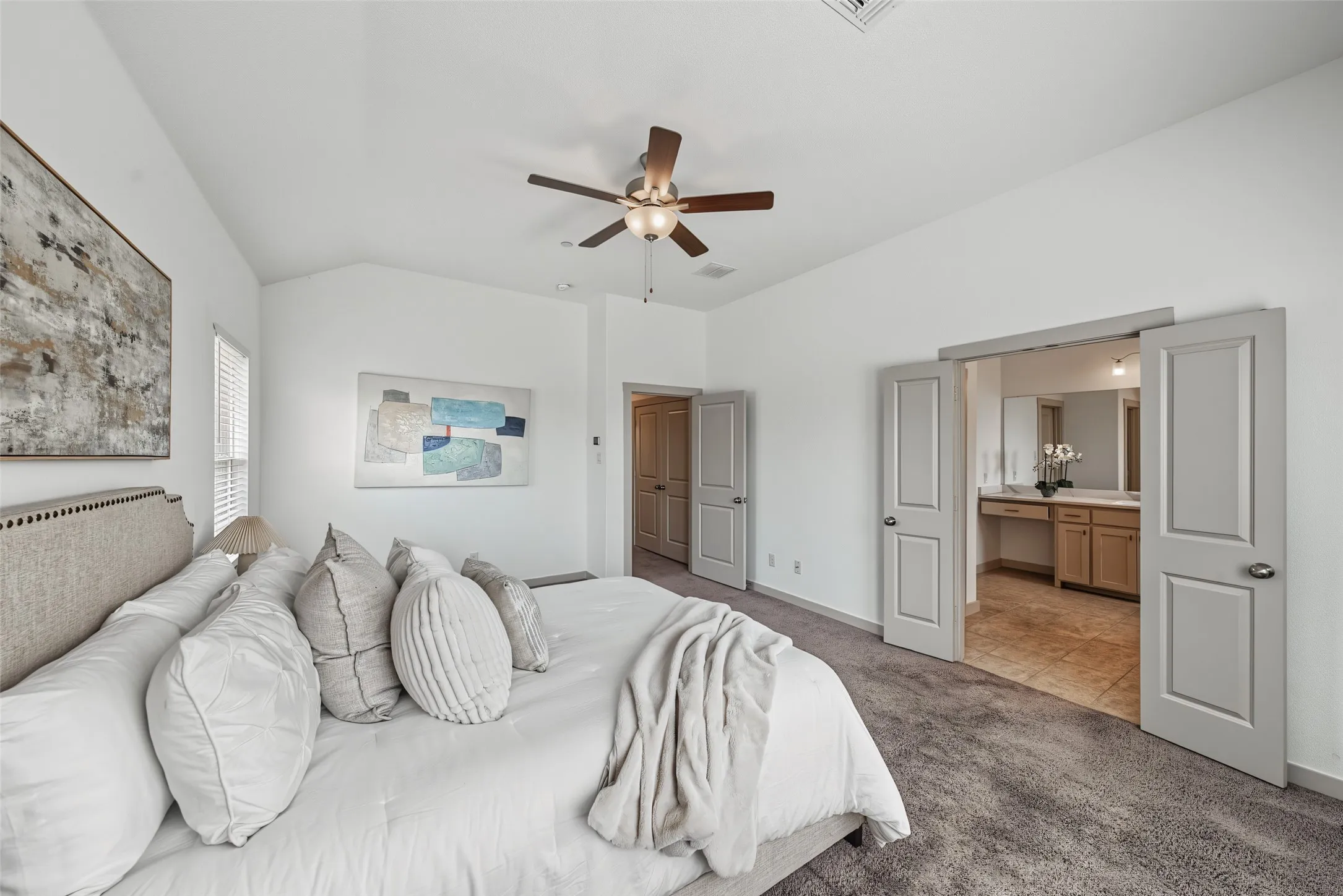 Townhouse For Sale in Tarrant County , 8850 Ice House Drive, North Richland Hills, Texas 76180, 3 Bedroom, 3 Bathroom, 2 Garage spaces, 2,220 Sqft, built in 2019, mls#21395893, Real Estate Agent in North Richland Hills, Homes For Sale in Tarrant county, Homes For Sale in North Richland Hills, Realtor in North Richland Hills Texas, Real Estate Brokerage Independent Realty Texas, Luminita Cordes Realtor