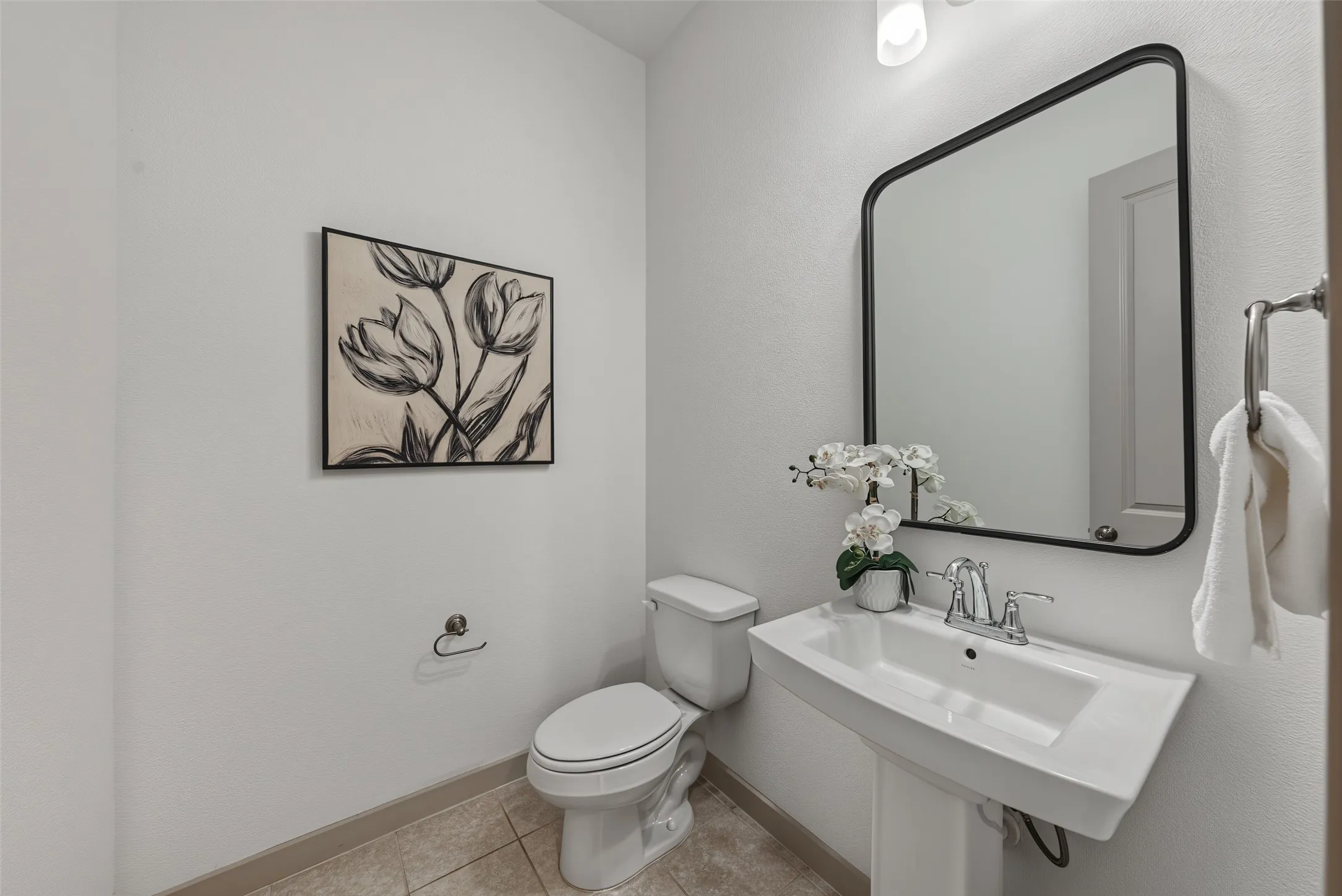 Townhouse For Sale in Tarrant County , 8850 Ice House Drive, North Richland Hills, Texas 76180, 3 Bedroom, 3 Bathroom, 2 Garage spaces, 2,220 Sqft, built in 2019, mls#21395893, Real Estate Agent in North Richland Hills, Homes For Sale in Tarrant county, Homes For Sale in North Richland Hills, Realtor in North Richland Hills Texas, Real Estate Brokerage Independent Realty Texas, Luminita Cordes Realtor