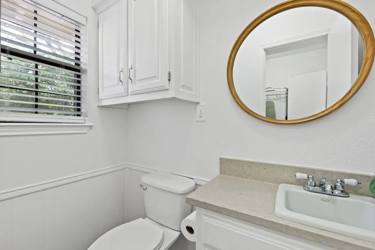 Single Family Residence For Sale in Collin County , 1101 N Waddill Street, Mc Kinney, Texas 75069, 2 Bedroom, 2 Bathroom, Garage spaces, 1,164 Sqft, built in 1945, mls#21396760, Real Estate Agent in Mc Kinney, Homes For Sale in Collin county, Homes For Sale in Mc Kinney, Realtor in Mc Kinney Texas, Real Estate Brokerage Independent Realty Texas, Luminita Cordes Realtor