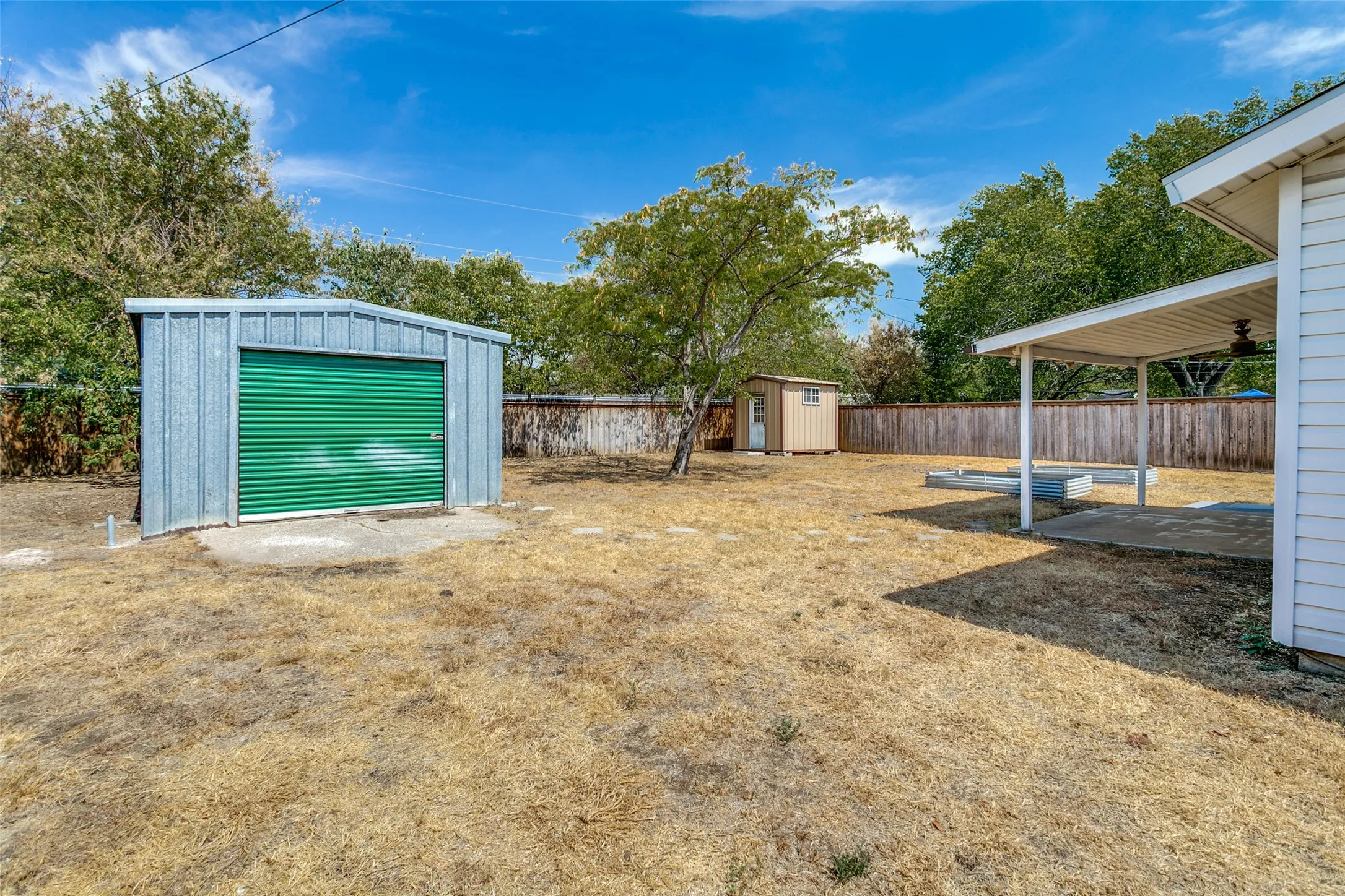 Single Family Residence For Sale in Tarrant County , 336 Saddle Trail, Saginaw, Texas 76179, 3 Bedroom, 2 Bathroom, Garage spaces, 1,394 Sqft, built in 1966, mls#21394268, Real Estate Agent in Saginaw, Homes For Sale in Tarrant county, Homes For Sale in Saginaw, Realtor in Saginaw Texas, Real Estate Brokerage Independent Realty Texas, Luminita Cordes Realtor