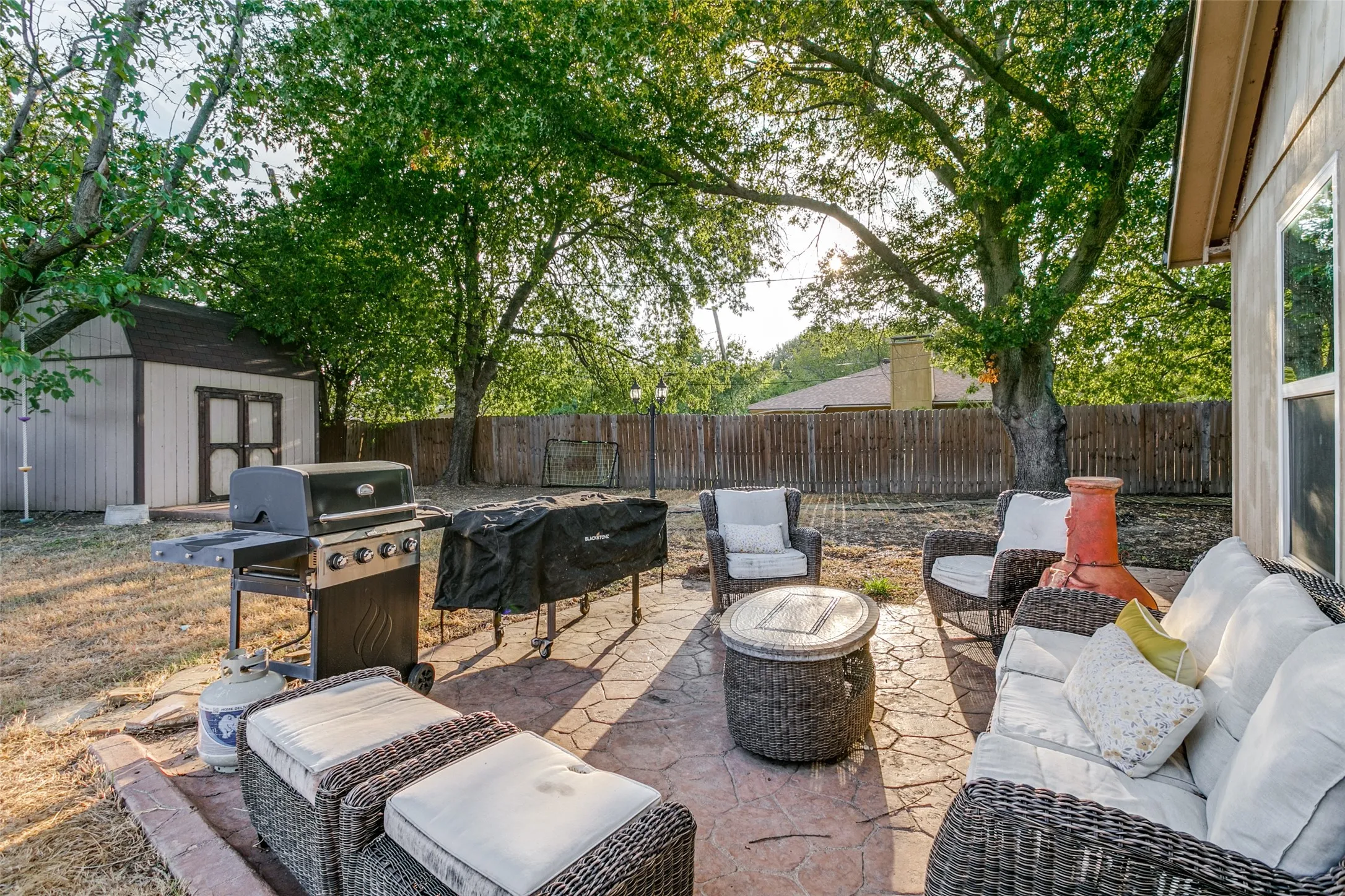 Single Family Residence For Sale in Tarrant County , 904 Dewey Scott Street, Benbrook, Texas 76126, 4 Bedroom, 2 Bathroom, 2 Garage spaces, 2,282 Sqft, built in 1978, mls#21394265, Real Estate Agent in Benbrook, Homes For Sale in Tarrant county, Homes For Sale in Benbrook, Realtor in Benbrook Texas, Real Estate Brokerage Independent Realty Texas, Luminita Cordes Realtor