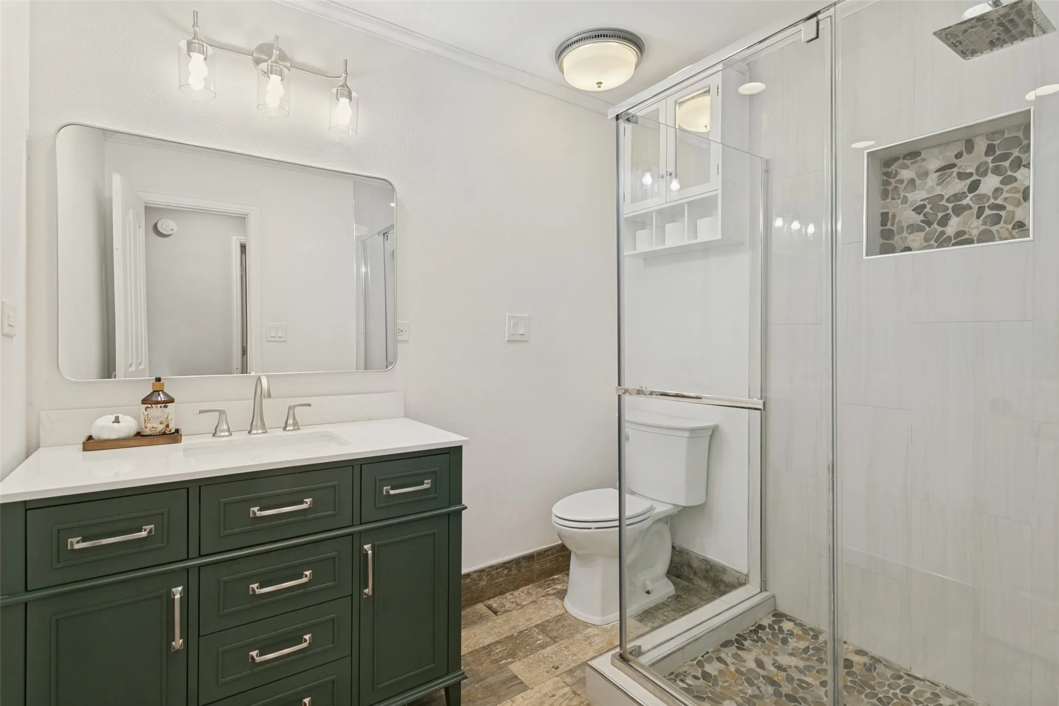 Single Family Residence For Sale in Tarrant County , 904 Dewey Scott Street, Benbrook, Texas 76126, 4 Bedroom, 2 Bathroom, 2 Garage spaces, 2,282 Sqft, built in 1978, mls#21394265, Real Estate Agent in Benbrook, Homes For Sale in Tarrant county, Homes For Sale in Benbrook, Realtor in Benbrook Texas, Real Estate Brokerage Independent Realty Texas, Luminita Cordes Realtor