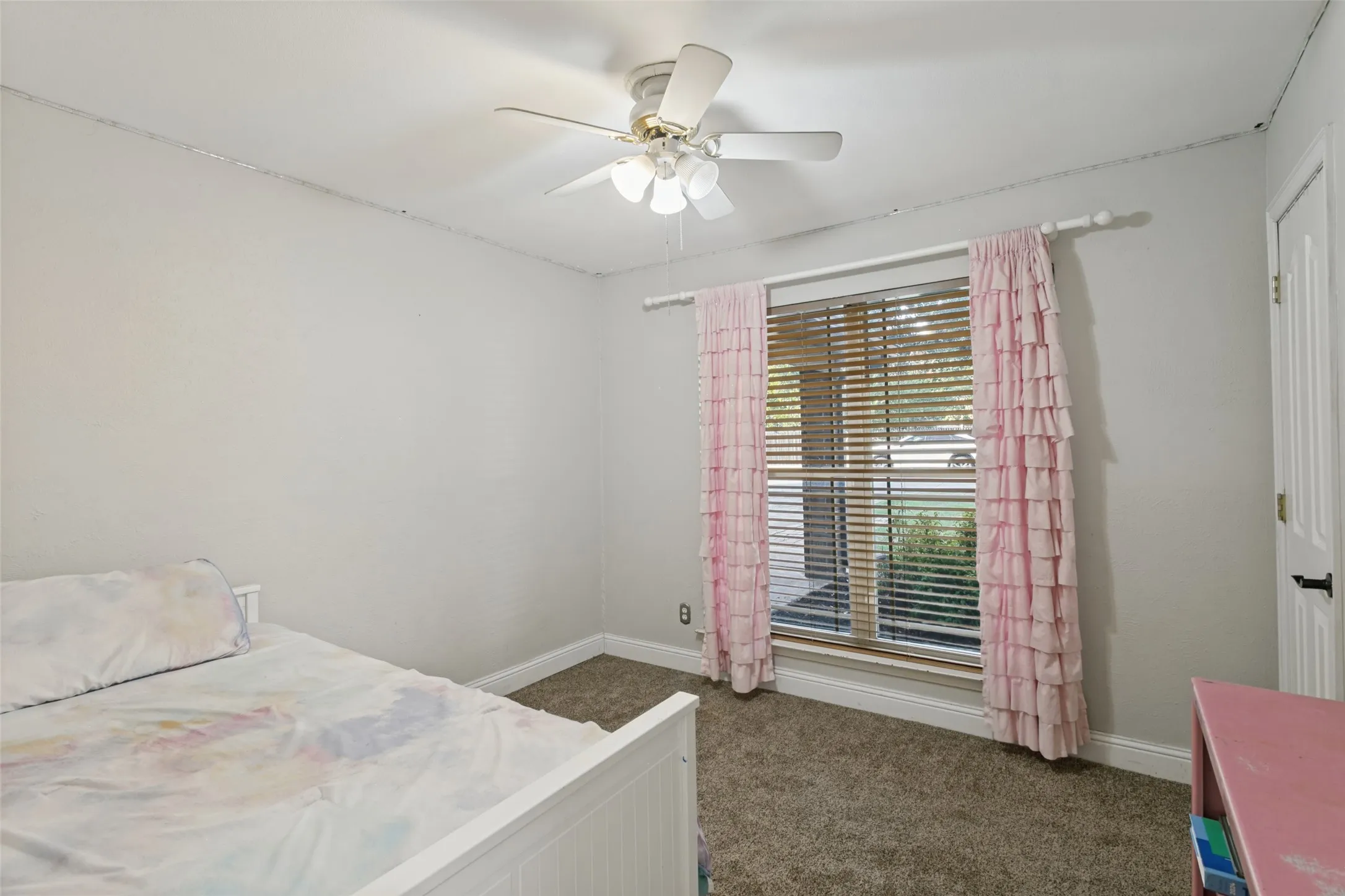 Single Family Residence For Sale in Tarrant County , 904 Dewey Scott Street, Benbrook, Texas 76126, 4 Bedroom, 2 Bathroom, 2 Garage spaces, 2,282 Sqft, built in 1978, mls#21394265, Real Estate Agent in Benbrook, Homes For Sale in Tarrant county, Homes For Sale in Benbrook, Realtor in Benbrook Texas, Real Estate Brokerage Independent Realty Texas, Luminita Cordes Realtor