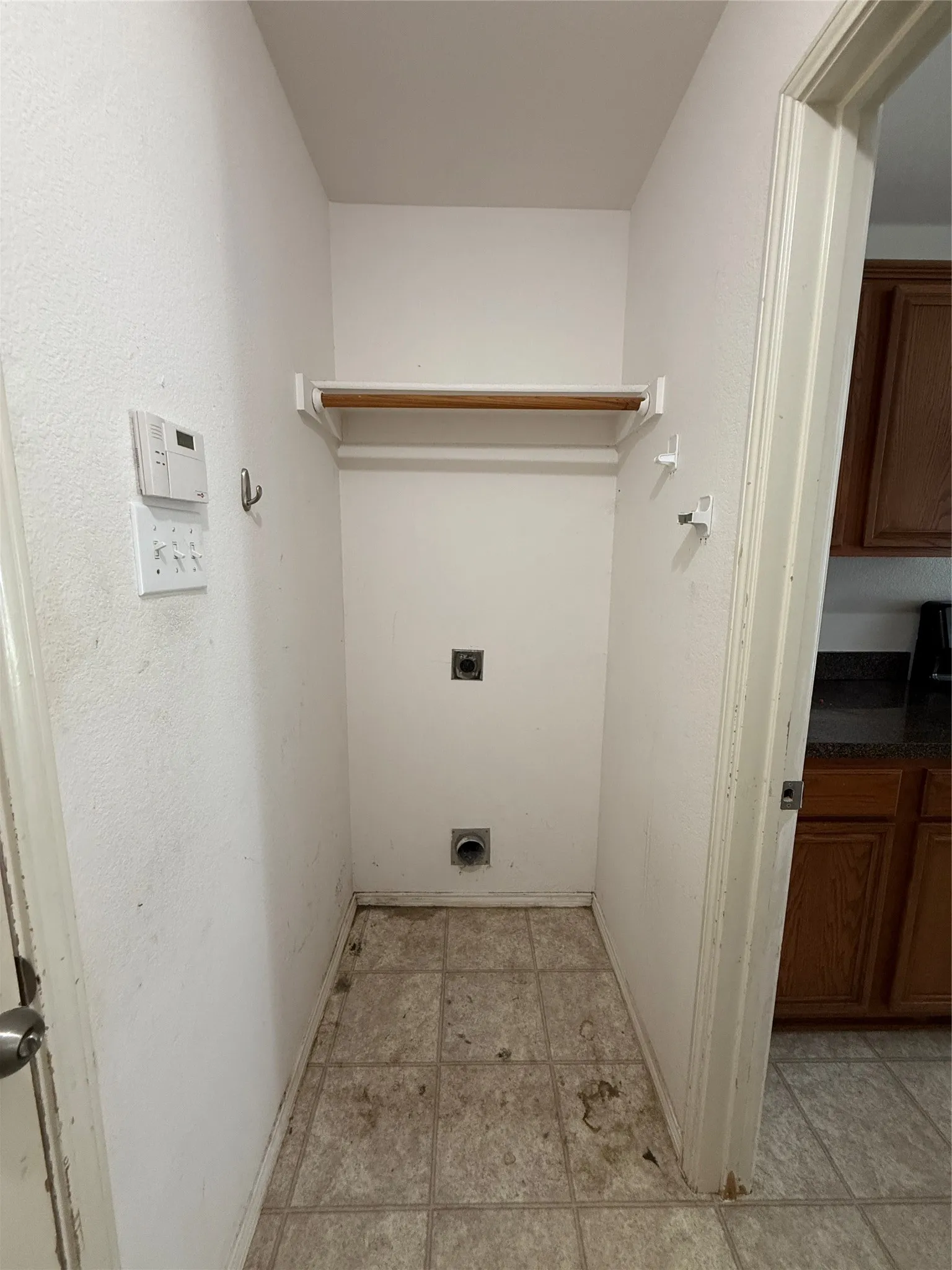 Single Family Residence For Sale in Collin County , 510 Meadowview Street, Farmersville, Texas 75442, 3 Bedroom, 2 Bathroom, 2 Garage spaces, 1,309 Sqft, built in 2003, mls#21396243, Real Estate Agent in Farmersville, Homes For Sale in Collin county, Homes For Sale in Farmersville, Realtor in Farmersville Texas, Real Estate Brokerage Independent Realty Texas, Luminita Cordes Realtor