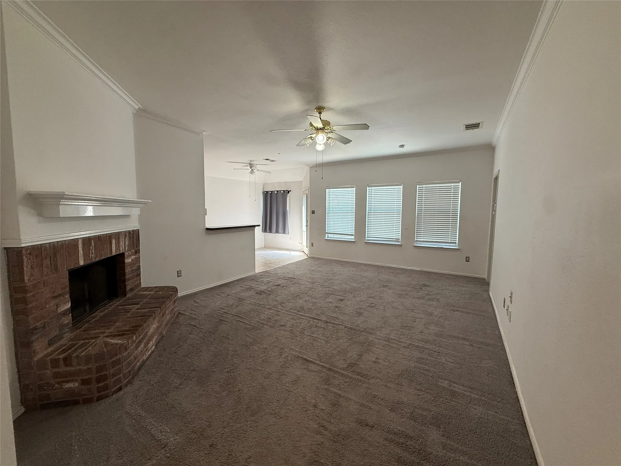 Single Family Residence For Sale in Collin County , 510 Meadowview Street, Farmersville, Texas 75442, 3 Bedroom, 2 Bathroom, 2 Garage spaces, 1,309 Sqft, built in 2003, mls#21396243, Real Estate Agent in Farmersville, Homes For Sale in Collin county, Homes For Sale in Farmersville, Realtor in Farmersville Texas, Real Estate Brokerage Independent Realty Texas, Luminita Cordes Realtor