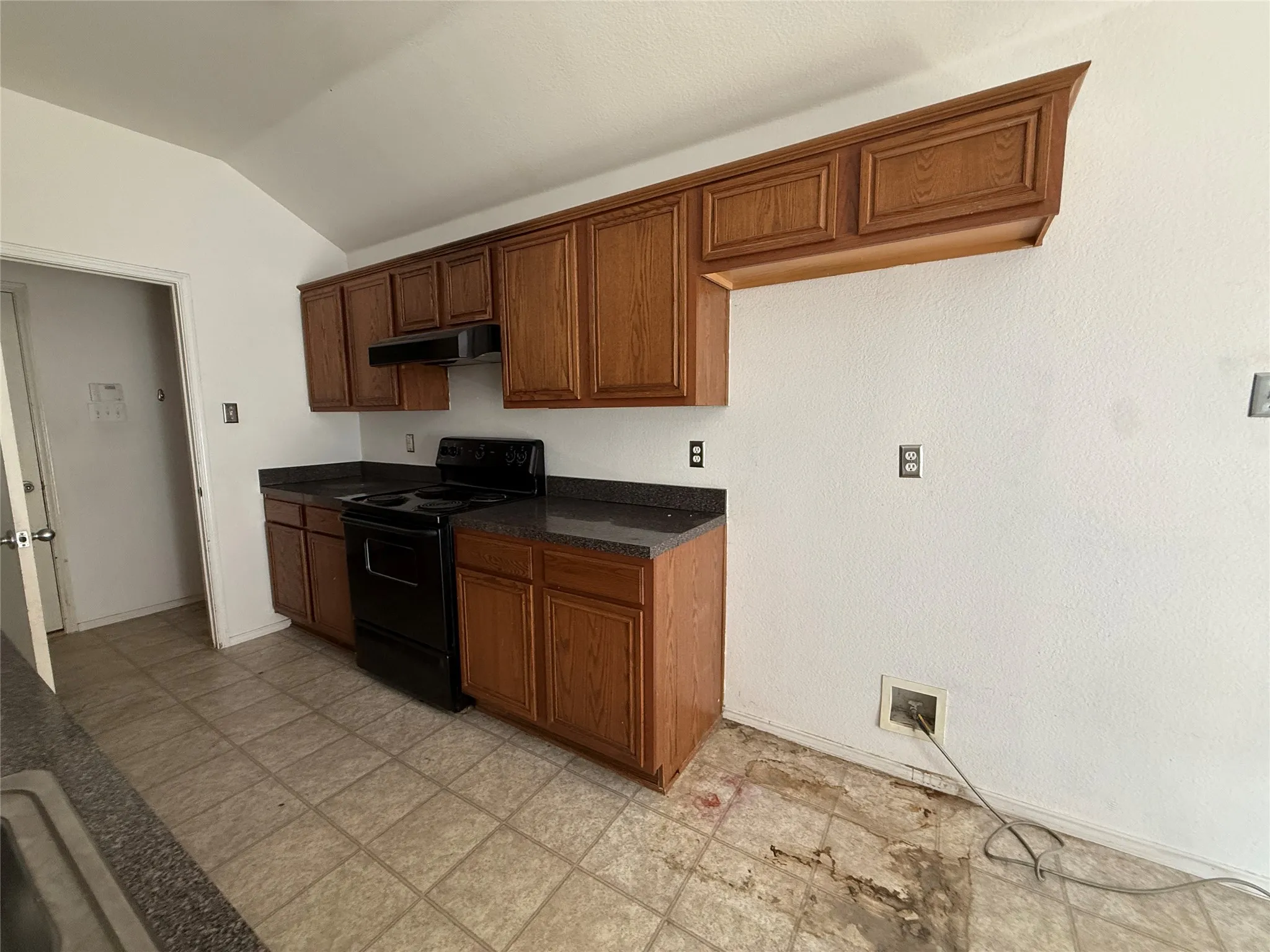 Single Family Residence For Sale in Collin County , 510 Meadowview Street, Farmersville, Texas 75442, 3 Bedroom, 2 Bathroom, 2 Garage spaces, 1,309 Sqft, built in 2003, mls#21396243, Real Estate Agent in Farmersville, Homes For Sale in Collin county, Homes For Sale in Farmersville, Realtor in Farmersville Texas, Real Estate Brokerage Independent Realty Texas, Luminita Cordes Realtor