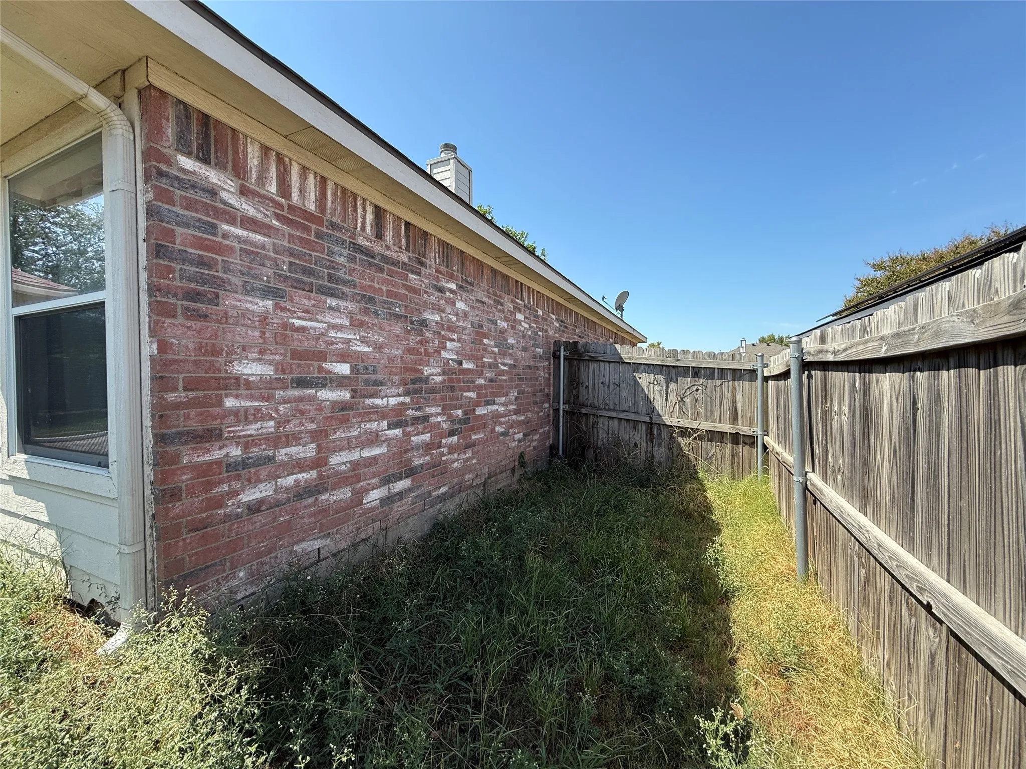 Single Family Residence For Sale in Collin County , 510 Meadowview Street, Farmersville, Texas 75442, 3 Bedroom, 2 Bathroom, 2 Garage spaces, 1,309 Sqft, built in 2003, mls#21396243, Real Estate Agent in Farmersville, Homes For Sale in Collin county, Homes For Sale in Farmersville, Realtor in Farmersville Texas, Real Estate Brokerage Independent Realty Texas, Luminita Cordes Realtor