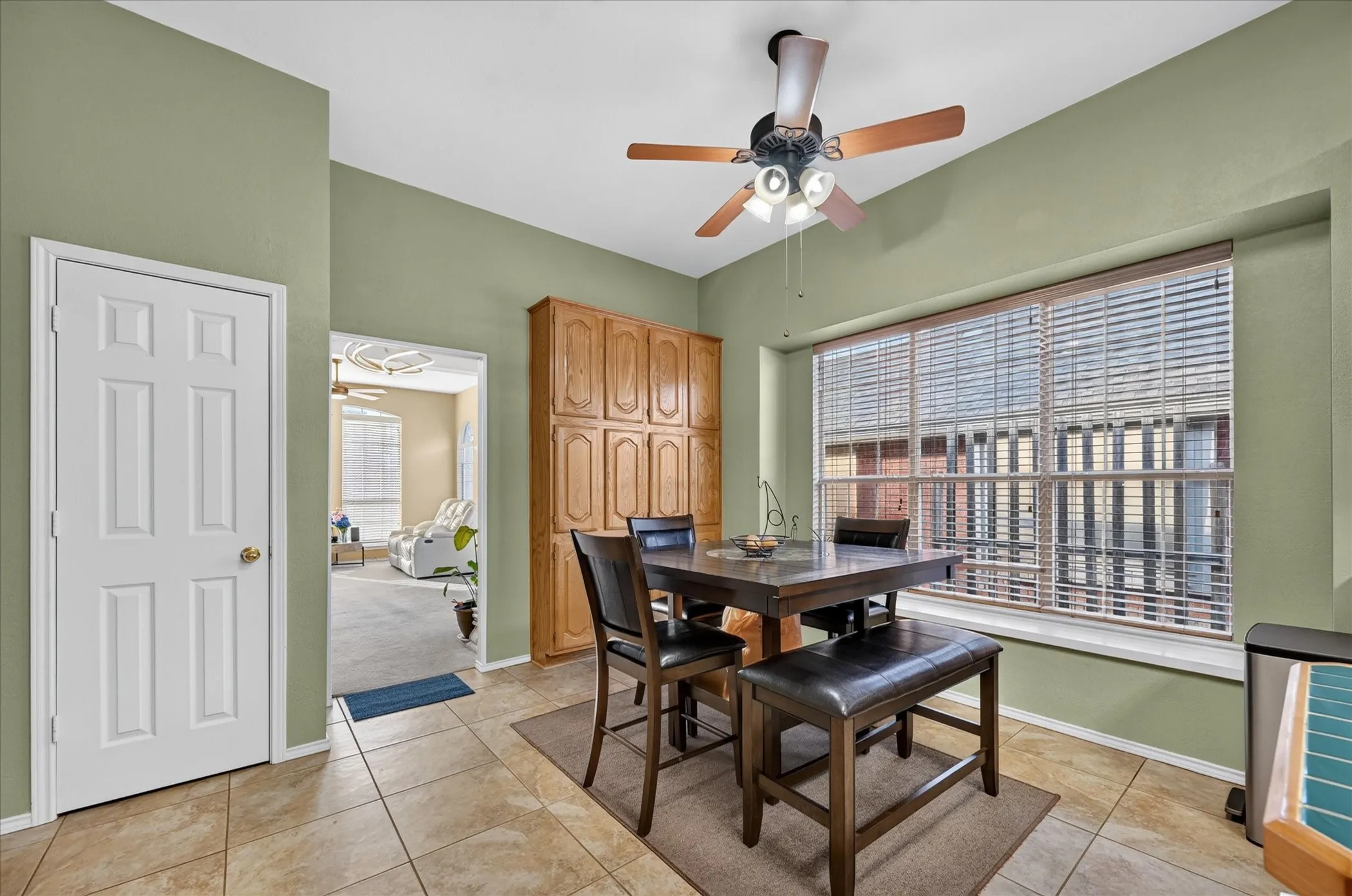 Single Family Residence For Sale in Denton County , 4316 Standridge Drive, The Colony, Texas 75056, 4 Bedroom, 3 Bathroom, 2 Garage spaces, 2,534 Sqft, built in 1995, mls#21396776, Real Estate Agent in The Colony, Homes For Sale in Denton county, Homes For Sale in The Colony, Realtor in The Colony Texas, Real Estate Brokerage Independent Realty Texas, Luminita Cordes Realtor
