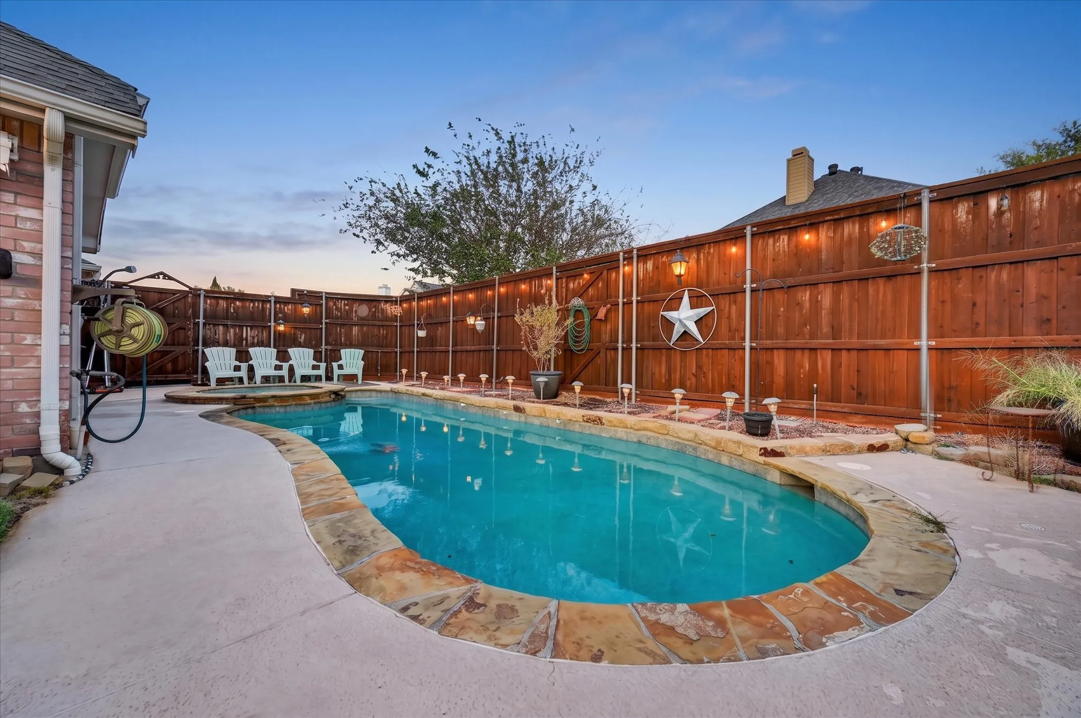 Single Family Residence For Sale in Denton County , 4316 Standridge Drive, The Colony, Texas 75056, 4 Bedroom, 3 Bathroom, 2 Garage spaces, 2,534 Sqft, built in 1995, mls#21396776, Real Estate Agent in The Colony, Homes For Sale in Denton county, Homes For Sale in The Colony, Realtor in The Colony Texas, Real Estate Brokerage Independent Realty Texas, Luminita Cordes Realtor