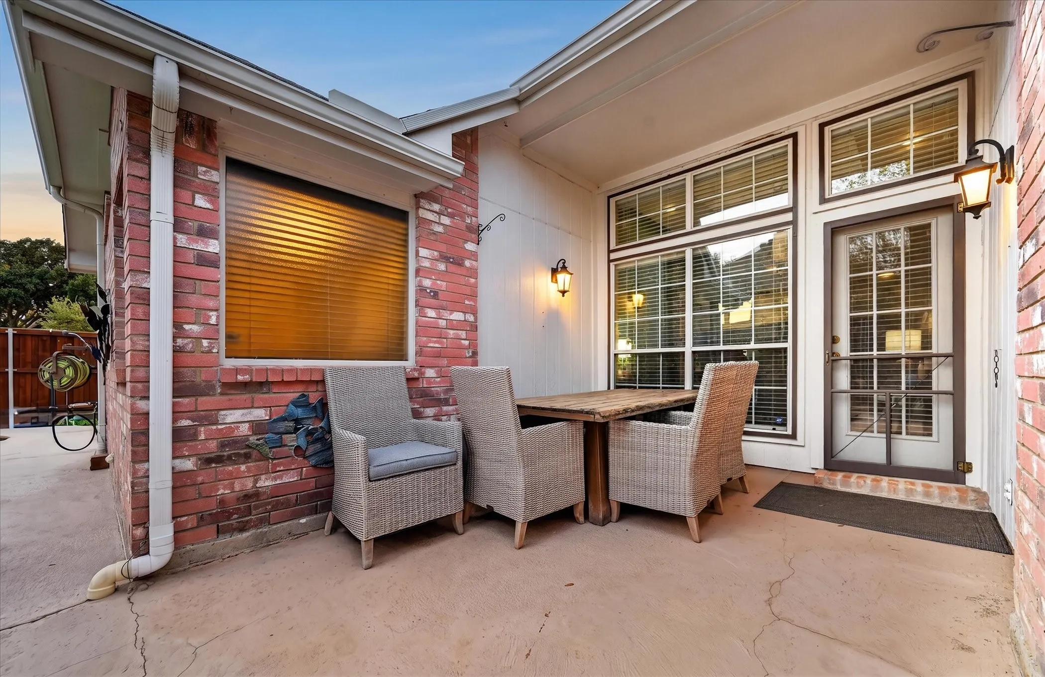 Single Family Residence For Sale in Denton County , 4316 Standridge Drive, The Colony, Texas 75056, 4 Bedroom, 3 Bathroom, 2 Garage spaces, 2,534 Sqft, built in 1995, mls#21396776, Real Estate Agent in The Colony, Homes For Sale in Denton county, Homes For Sale in The Colony, Realtor in The Colony Texas, Real Estate Brokerage Independent Realty Texas, Luminita Cordes Realtor