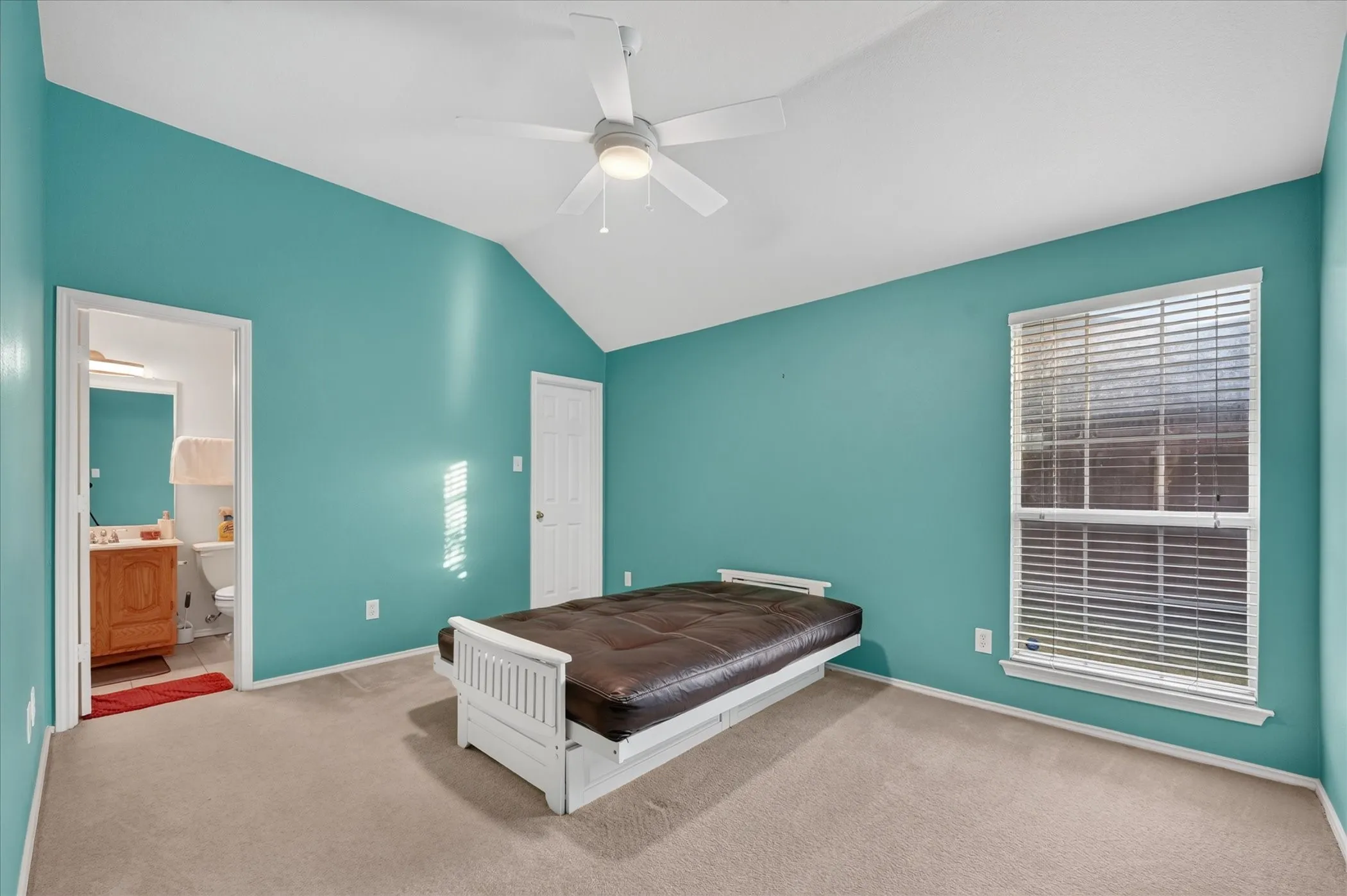 Single Family Residence For Sale in Denton County , 4316 Standridge Drive, The Colony, Texas 75056, 4 Bedroom, 3 Bathroom, 2 Garage spaces, 2,534 Sqft, built in 1995, mls#21396776, Real Estate Agent in The Colony, Homes For Sale in Denton county, Homes For Sale in The Colony, Realtor in The Colony Texas, Real Estate Brokerage Independent Realty Texas, Luminita Cordes Realtor