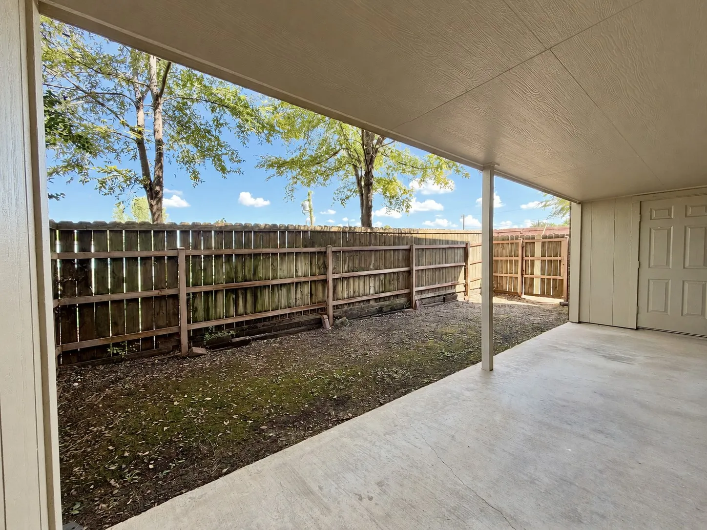 Condominium For Sale in Henderson County , 849 S GUN BARREL Lane E4, Gun Barrel City, Texas 75156, 2 Bedroom, 2 Bathroom, Garage spaces, 1,300 Sqft, built in 2002, mls#21396785, Real Estate Agent in Gun Barrel City, Homes For Sale in Henderson county, Homes For Sale in Gun Barrel City, Realtor in Gun Barrel City Texas, Real Estate Brokerage Independent Realty Texas, Luminita Cordes Realtor