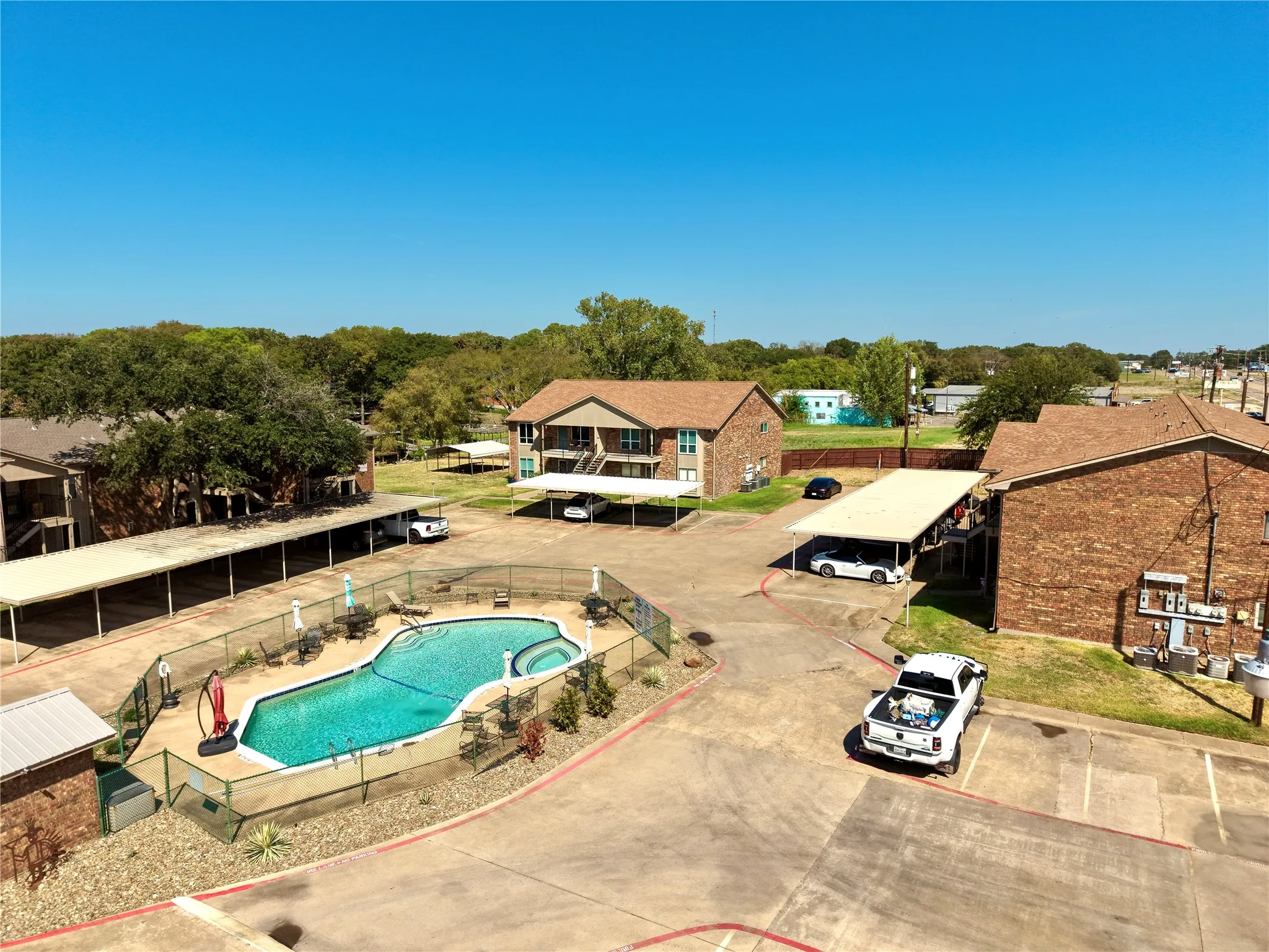 Condominium For Sale in Henderson County , 849 S GUN BARREL Lane E4, Gun Barrel City, Texas 75156, 2 Bedroom, 2 Bathroom, Garage spaces, 1,300 Sqft, built in 2002, mls#21396785, Real Estate Agent in Gun Barrel City, Homes For Sale in Henderson county, Homes For Sale in Gun Barrel City, Realtor in Gun Barrel City Texas, Real Estate Brokerage Independent Realty Texas, Luminita Cordes Realtor