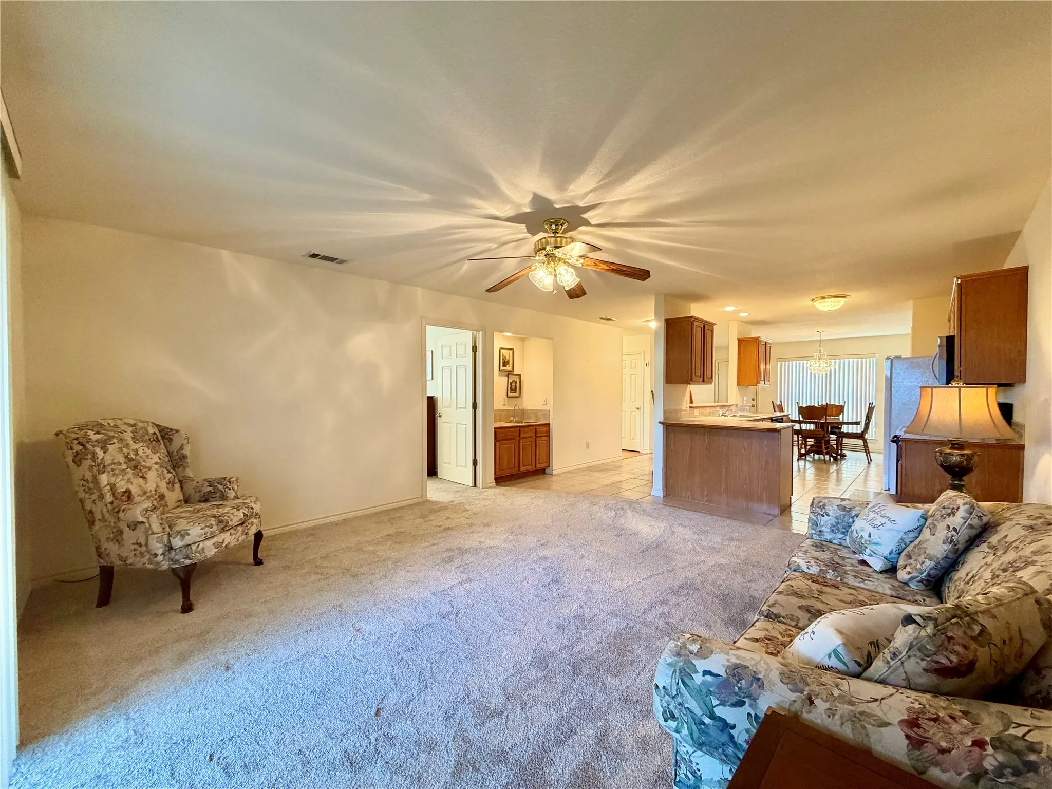 Condominium For Sale in Henderson County , 849 S GUN BARREL Lane E4, Gun Barrel City, Texas 75156, 2 Bedroom, 2 Bathroom, Garage spaces, 1,300 Sqft, built in 2002, mls#21396785, Real Estate Agent in Gun Barrel City, Homes For Sale in Henderson county, Homes For Sale in Gun Barrel City, Realtor in Gun Barrel City Texas, Real Estate Brokerage Independent Realty Texas, Luminita Cordes Realtor