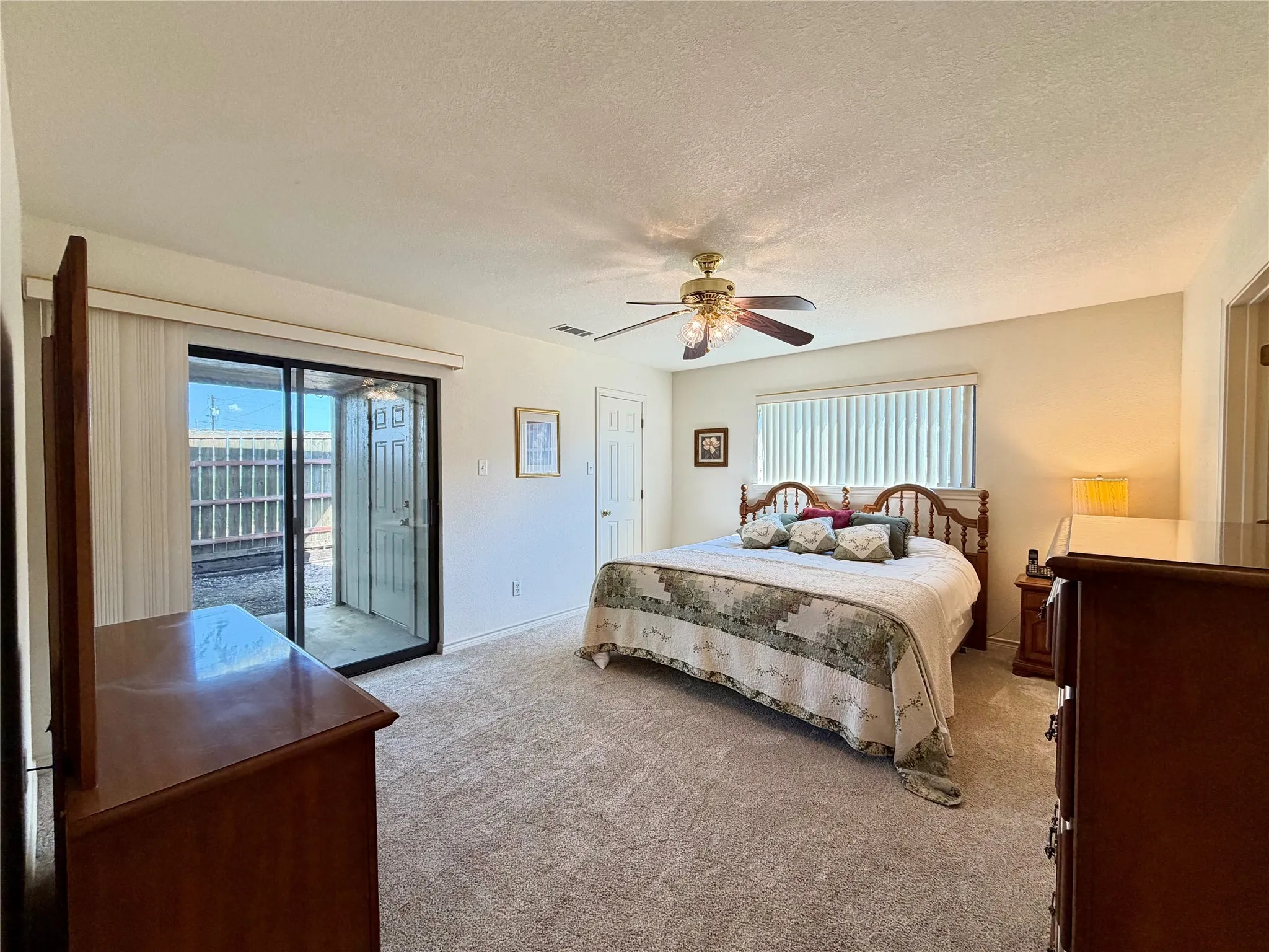 Condominium For Sale in Henderson County , 849 S GUN BARREL Lane E4, Gun Barrel City, Texas 75156, 2 Bedroom, 2 Bathroom, Garage spaces, 1,300 Sqft, built in 2002, mls#21396785, Real Estate Agent in Gun Barrel City, Homes For Sale in Henderson county, Homes For Sale in Gun Barrel City, Realtor in Gun Barrel City Texas, Real Estate Brokerage Independent Realty Texas, Luminita Cordes Realtor