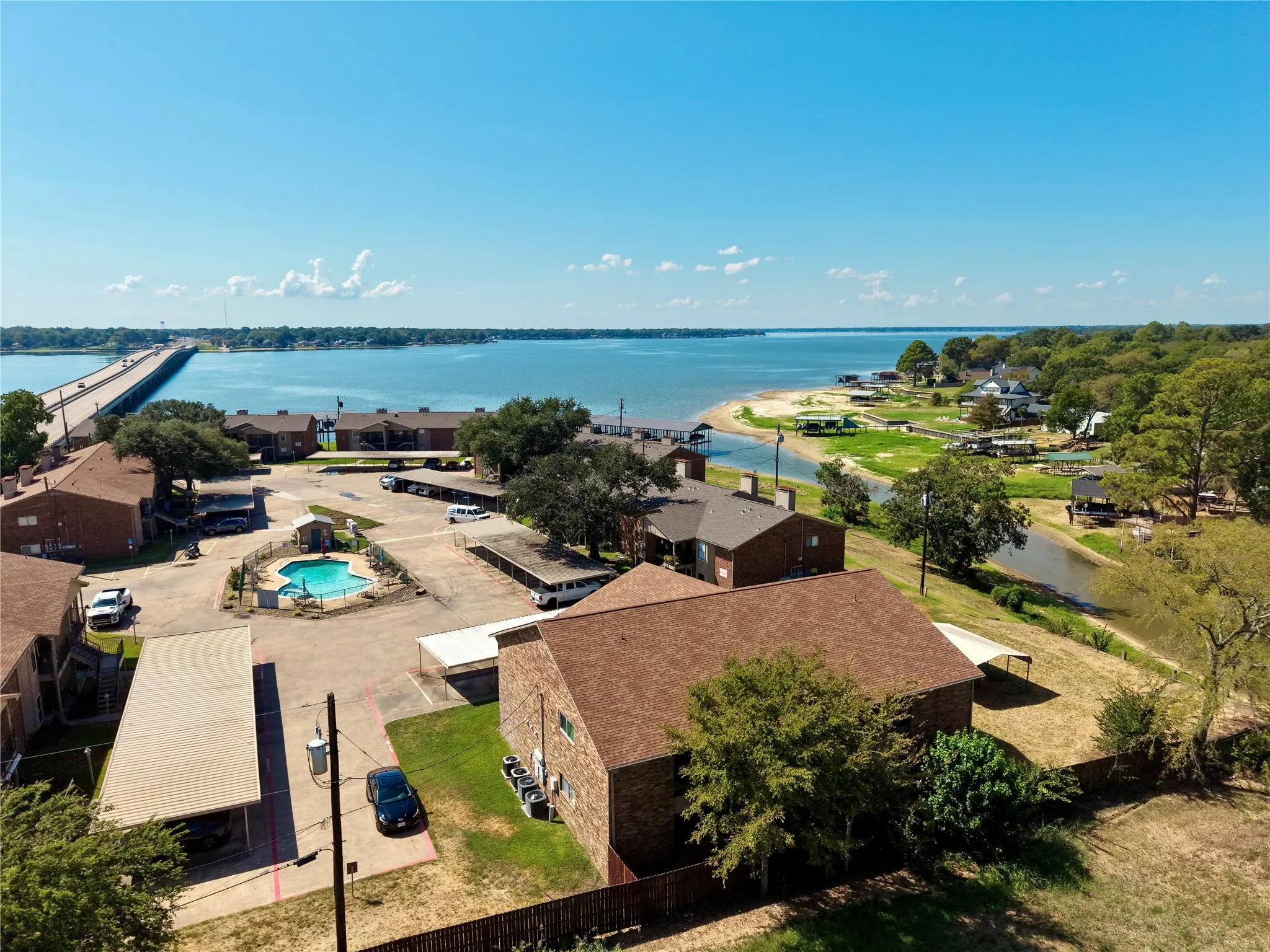 Condominium For Sale in Henderson County , 849 S GUN BARREL Lane E4, Gun Barrel City, Texas 75156, 2 Bedroom, 2 Bathroom, Garage spaces, 1,300 Sqft, built in 2002, mls#21396785, Real Estate Agent in Gun Barrel City, Homes For Sale in Henderson county, Homes For Sale in Gun Barrel City, Realtor in Gun Barrel City Texas, Real Estate Brokerage Independent Realty Texas, Luminita Cordes Realtor