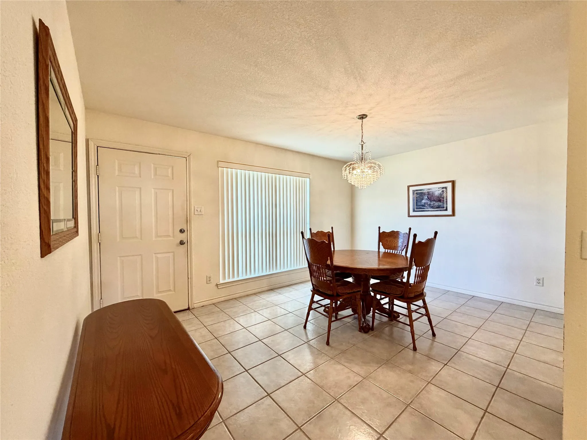 Condominium For Sale in Henderson County , 849 S GUN BARREL Lane E4, Gun Barrel City, Texas 75156, 2 Bedroom, 2 Bathroom, Garage spaces, 1,300 Sqft, built in 2002, mls#21396785, Real Estate Agent in Gun Barrel City, Homes For Sale in Henderson county, Homes For Sale in Gun Barrel City, Realtor in Gun Barrel City Texas, Real Estate Brokerage Independent Realty Texas, Luminita Cordes Realtor