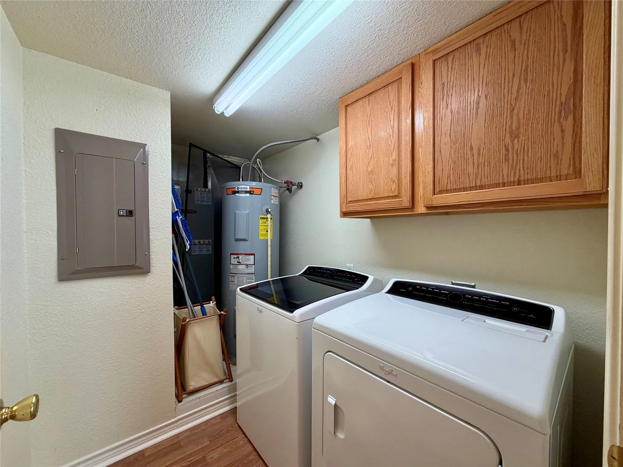 Condominium For Sale in Henderson County , 849 S GUN BARREL Lane E4, Gun Barrel City, Texas 75156, 2 Bedroom, 2 Bathroom, Garage spaces, 1,300 Sqft, built in 2002, mls#21396785, Real Estate Agent in Gun Barrel City, Homes For Sale in Henderson county, Homes For Sale in Gun Barrel City, Realtor in Gun Barrel City Texas, Real Estate Brokerage Independent Realty Texas, Luminita Cordes Realtor