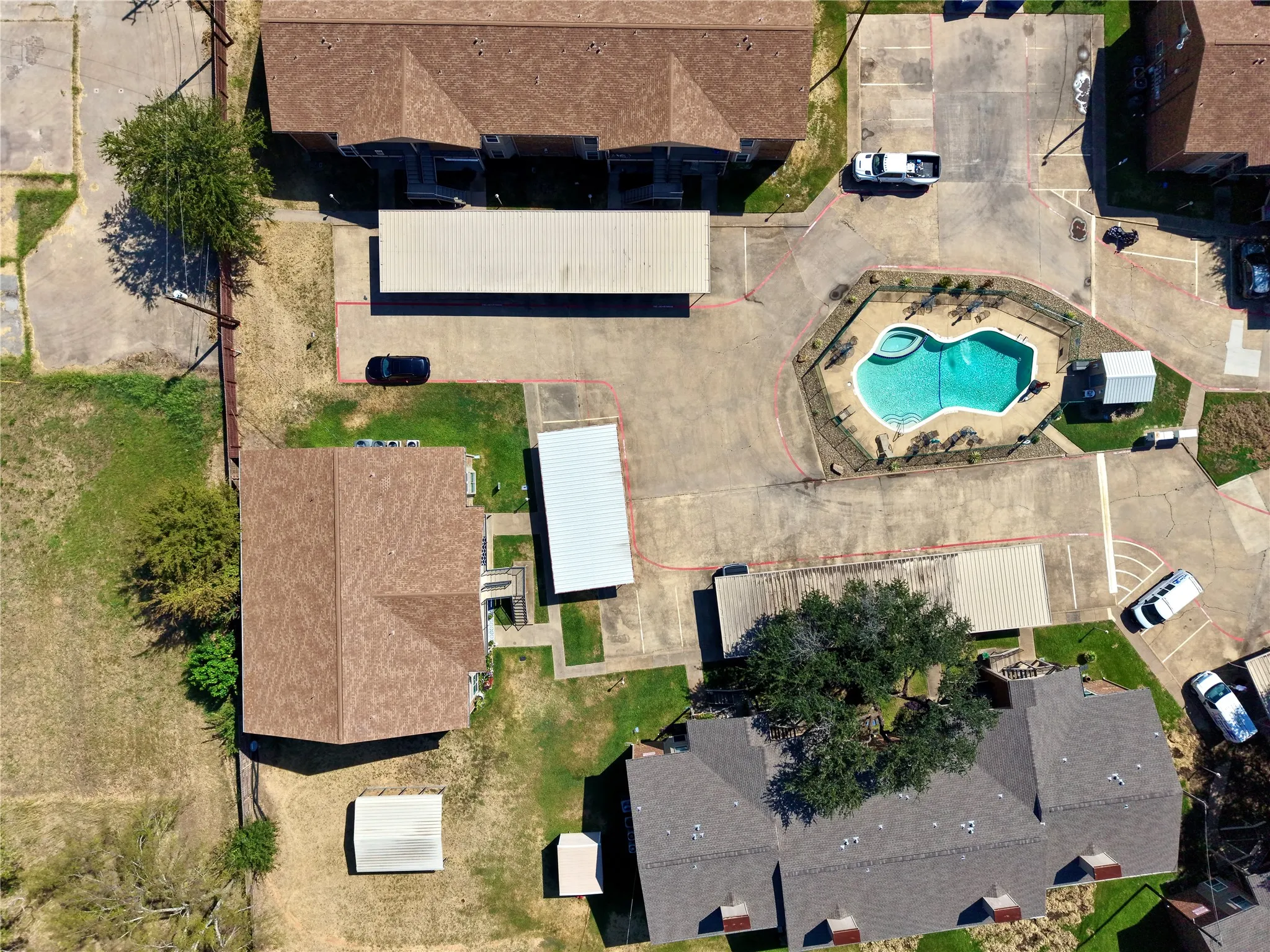 Condominium For Sale in Henderson County , 849 S GUN BARREL Lane E4, Gun Barrel City, Texas 75156, 2 Bedroom, 2 Bathroom, Garage spaces, 1,300 Sqft, built in 2002, mls#21396785, Real Estate Agent in Gun Barrel City, Homes For Sale in Henderson county, Homes For Sale in Gun Barrel City, Realtor in Gun Barrel City Texas, Real Estate Brokerage Independent Realty Texas, Luminita Cordes Realtor