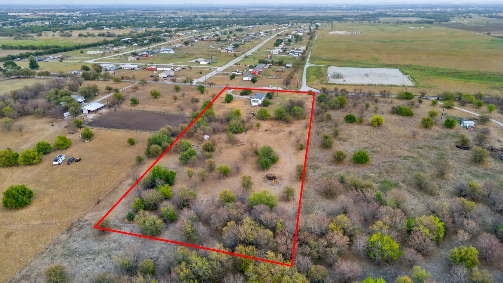 Mobile Home For Sale in Wise County , 549 County Road 4733, Rhome, Texas 76078, 6 Bedroom, 3 Bathroom, Garage spaces, 2,016 Sqft, built in 2007, mls#21396394, Real Estate Agent in Rhome, Homes For Sale in Wise county, Homes For Sale in Rhome, Realtor in Rhome Texas, Real Estate Brokerage Independent Realty Texas, Luminita Cordes Realtor