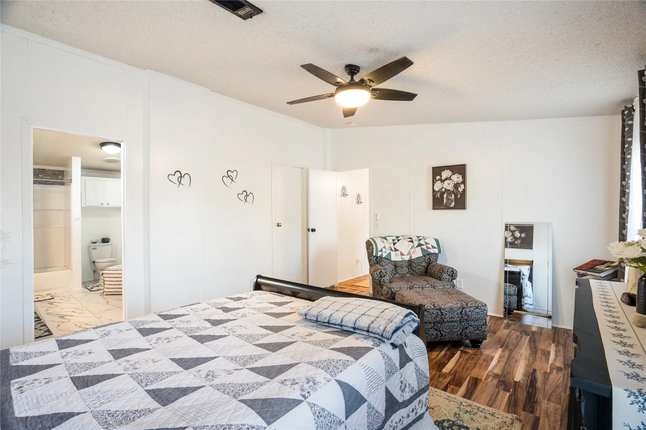 Mobile Home For Sale in Wise County , 549 County Road 4733, Rhome, Texas 76078, 6 Bedroom, 3 Bathroom, Garage spaces, 2,016 Sqft, built in 2007, mls#21396394, Real Estate Agent in Rhome, Homes For Sale in Wise county, Homes For Sale in Rhome, Realtor in Rhome Texas, Real Estate Brokerage Independent Realty Texas, Luminita Cordes Realtor