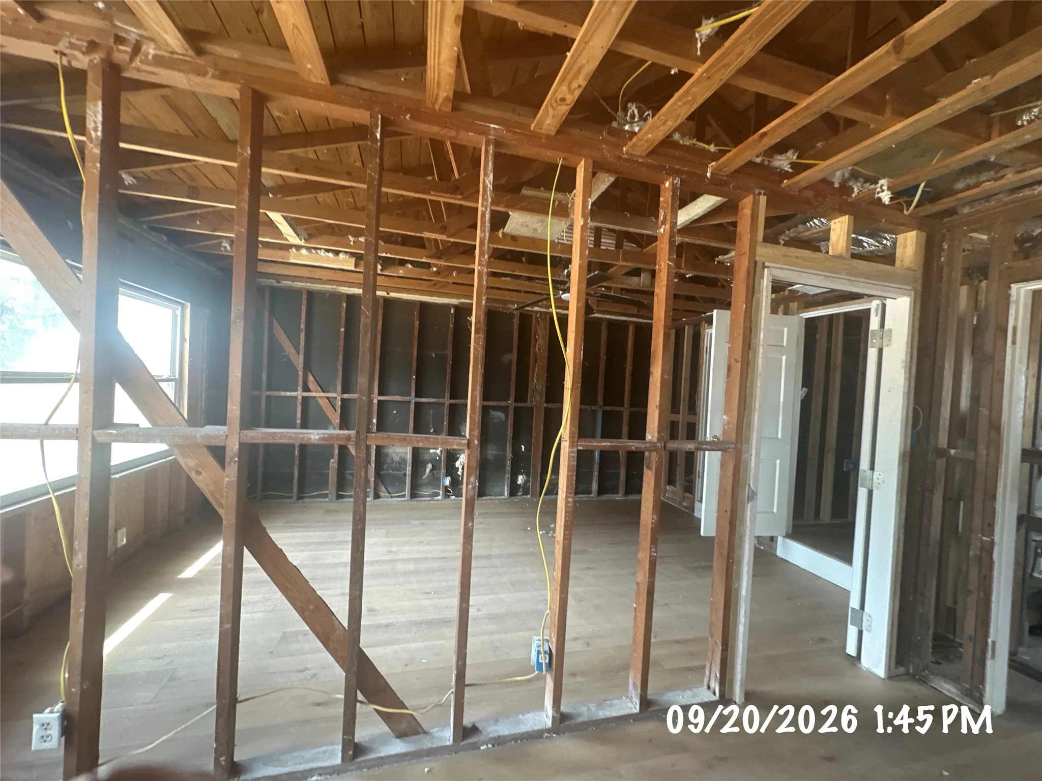 Single Family Residence For Sale in Dallas County , 1029 Clearwood Drive, Dallas, Texas 75232, 3 Bedroom, 2 Bathroom, Garage spaces, 1,344 Sqft, built in 1957, mls#21396767, Real Estate Agent in Dallas, Homes For Sale in Dallas county, Homes For Sale in Dallas, Realtor in Dallas Texas, Real Estate Brokerage Independent Realty Texas, Luminita Cordes Realtor