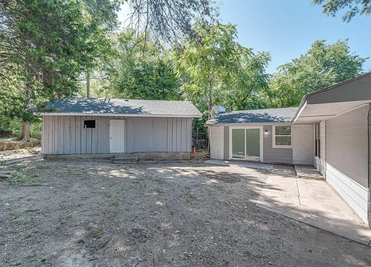 Single Family Residence For Sale in Dallas County , 6840 Timothy Drive, Dallas, Texas 75227, 3 Bedroom, 2 Bathroom, 1 Garage spaces, 2,249 Sqft, built in 1953, mls#21396777, Real Estate Agent in Dallas, Homes For Sale in Dallas county, Homes For Sale in Dallas, Realtor in Dallas Texas, Real Estate Brokerage Independent Realty Texas, Luminita Cordes Realtor