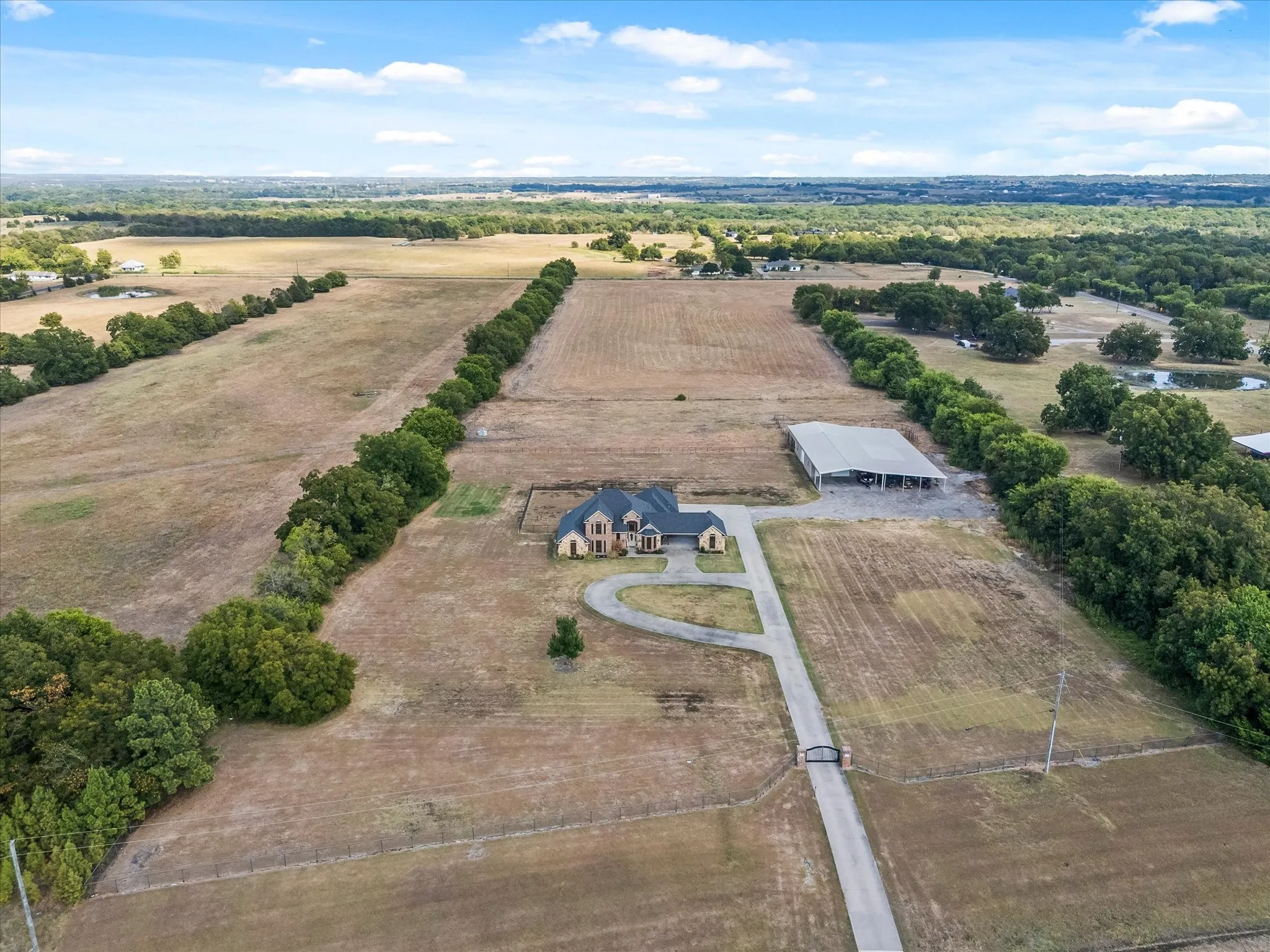 Single Family Residence For Sale in Collin County , 5910 State Highway 78 N, Farmersville, Texas 75442, 5 Bedroom, 4 Bathroom, 2 Garage spaces, 3,041 Sqft, built in 2005, mls#21396788, Real Estate Agent in Farmersville, Homes For Sale in Collin county, Homes For Sale in Farmersville, Realtor in Farmersville Texas, Real Estate Brokerage Independent Realty Texas, Luminita Cordes Realtor