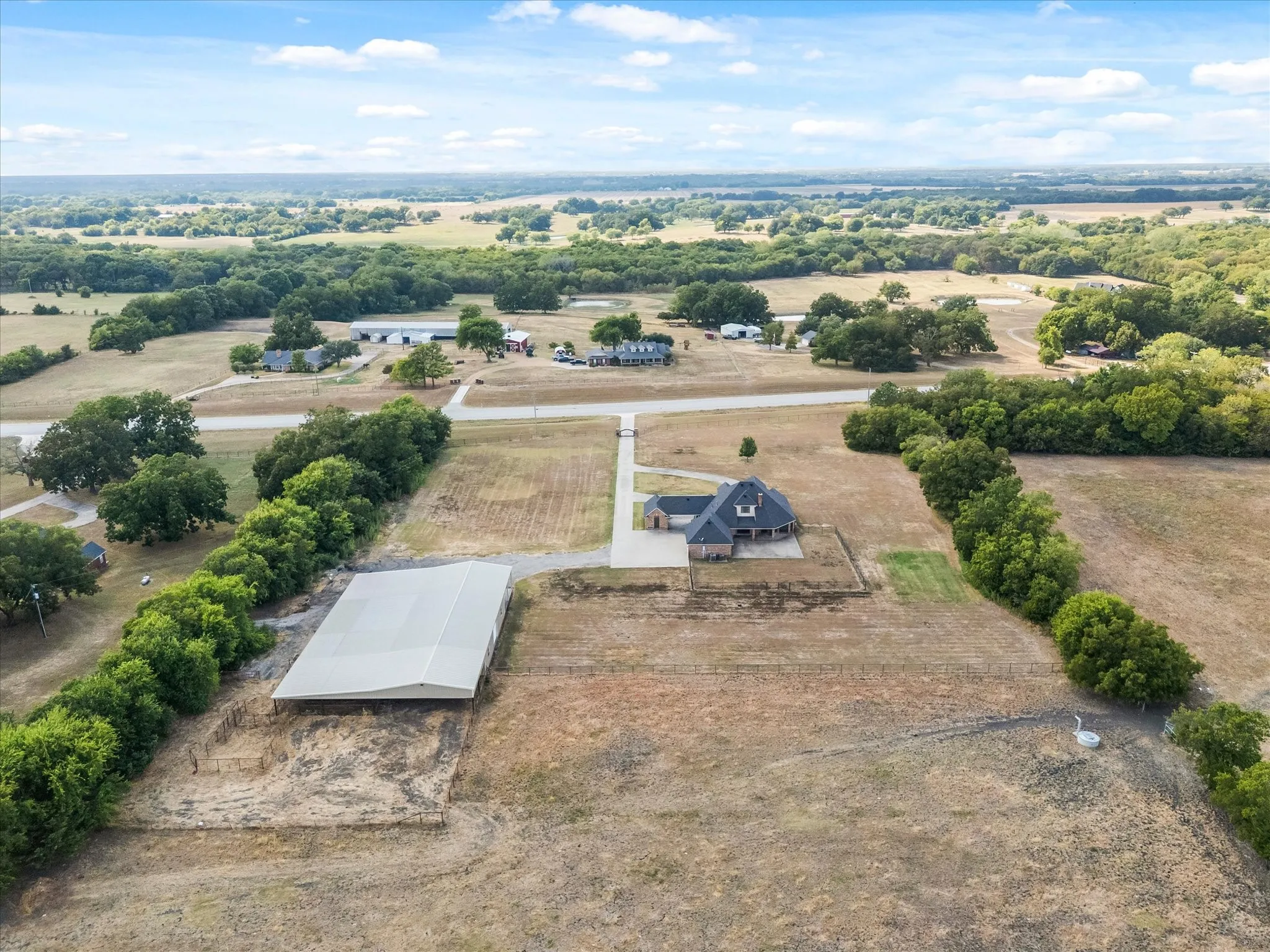 Single Family Residence For Sale in Collin County , 5910 State Highway 78 N, Farmersville, Texas 75442, 5 Bedroom, 4 Bathroom, 2 Garage spaces, 3,041 Sqft, built in 2005, mls#21396788, Real Estate Agent in Farmersville, Homes For Sale in Collin county, Homes For Sale in Farmersville, Realtor in Farmersville Texas, Real Estate Brokerage Independent Realty Texas, Luminita Cordes Realtor