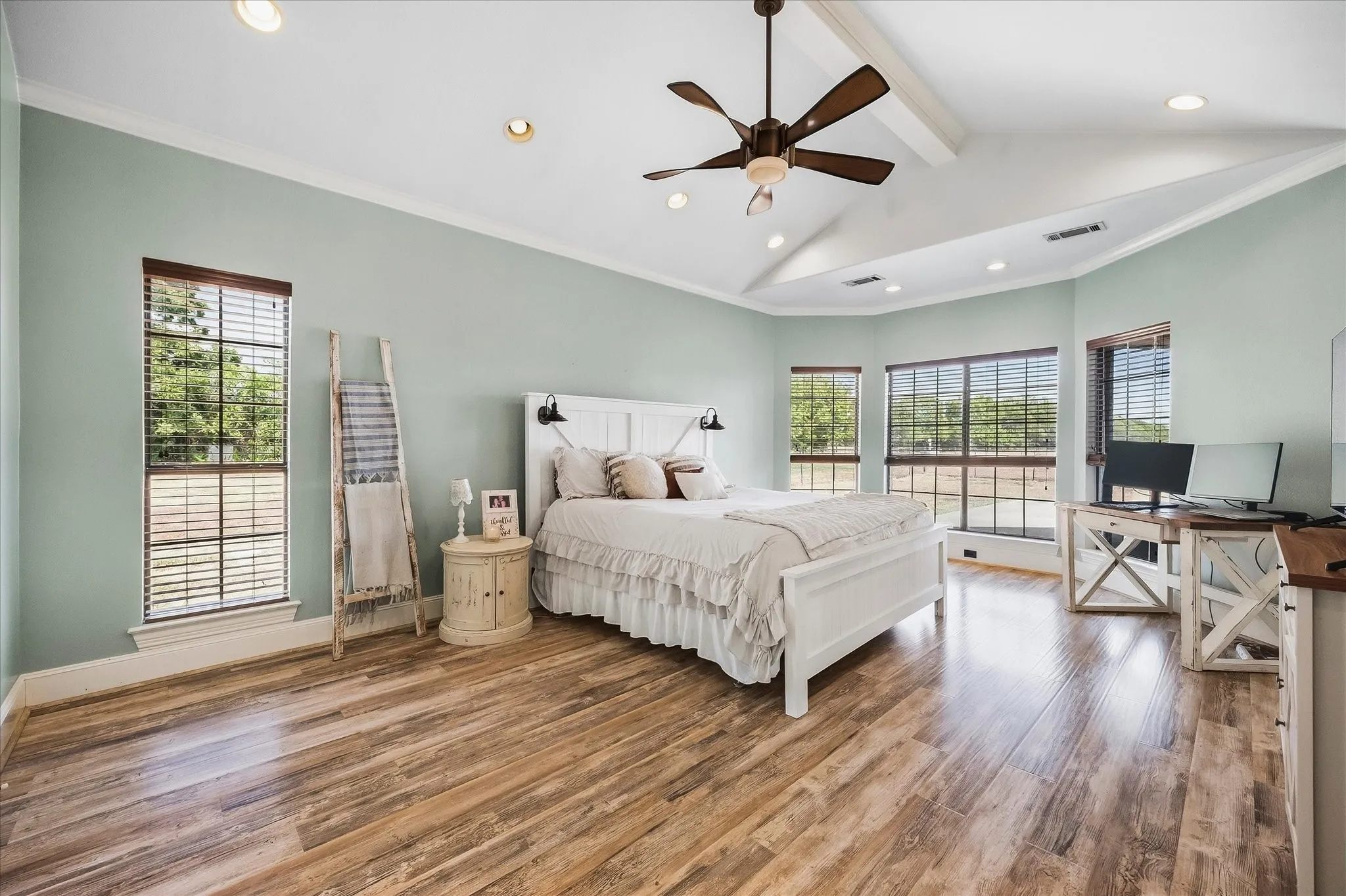 Single Family Residence For Sale in Collin County , 5910 State Highway 78 N, Farmersville, Texas 75442, 5 Bedroom, 4 Bathroom, 2 Garage spaces, 3,041 Sqft, built in 2005, mls#21396788, Real Estate Agent in Farmersville, Homes For Sale in Collin county, Homes For Sale in Farmersville, Realtor in Farmersville Texas, Real Estate Brokerage Independent Realty Texas, Luminita Cordes Realtor