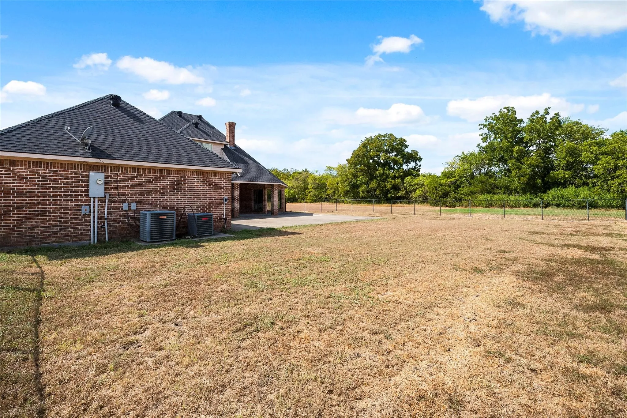 Single Family Residence For Sale in Collin County , 5910 State Highway 78 N, Farmersville, Texas 75442, 5 Bedroom, 4 Bathroom, 2 Garage spaces, 3,041 Sqft, built in 2005, mls#21396788, Real Estate Agent in Farmersville, Homes For Sale in Collin county, Homes For Sale in Farmersville, Realtor in Farmersville Texas, Real Estate Brokerage Independent Realty Texas, Luminita Cordes Realtor