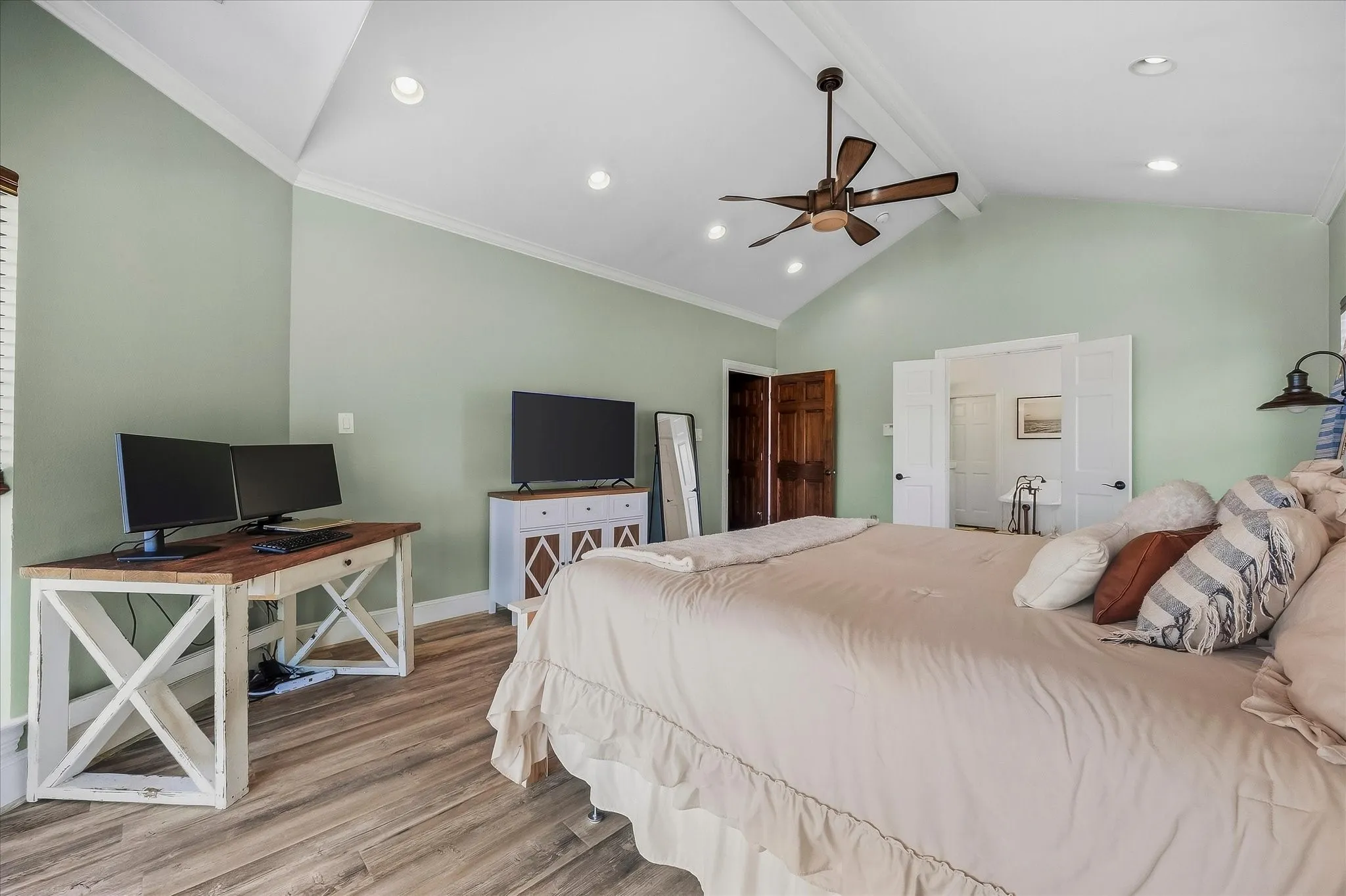 Single Family Residence For Sale in Collin County , 5910 State Highway 78 N, Farmersville, Texas 75442, 5 Bedroom, 4 Bathroom, 2 Garage spaces, 3,041 Sqft, built in 2005, mls#21396788, Real Estate Agent in Farmersville, Homes For Sale in Collin county, Homes For Sale in Farmersville, Realtor in Farmersville Texas, Real Estate Brokerage Independent Realty Texas, Luminita Cordes Realtor