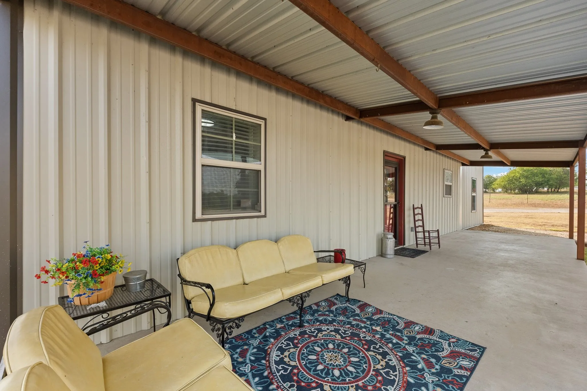 Single Family Residence For Sale in Johnson County , 685 County Road 1102, Rio Vista, Texas 76093, 5 Bedroom, 3 Bathroom, Garage spaces, 2,800 Sqft, built in 2013, mls#21396357, Real Estate Agent in Rio Vista, Homes For Sale in Johnson county, Homes For Sale in Rio Vista, Realtor in Rio Vista Texas, Real Estate Brokerage Independent Realty Texas, Luminita Cordes Realtor
