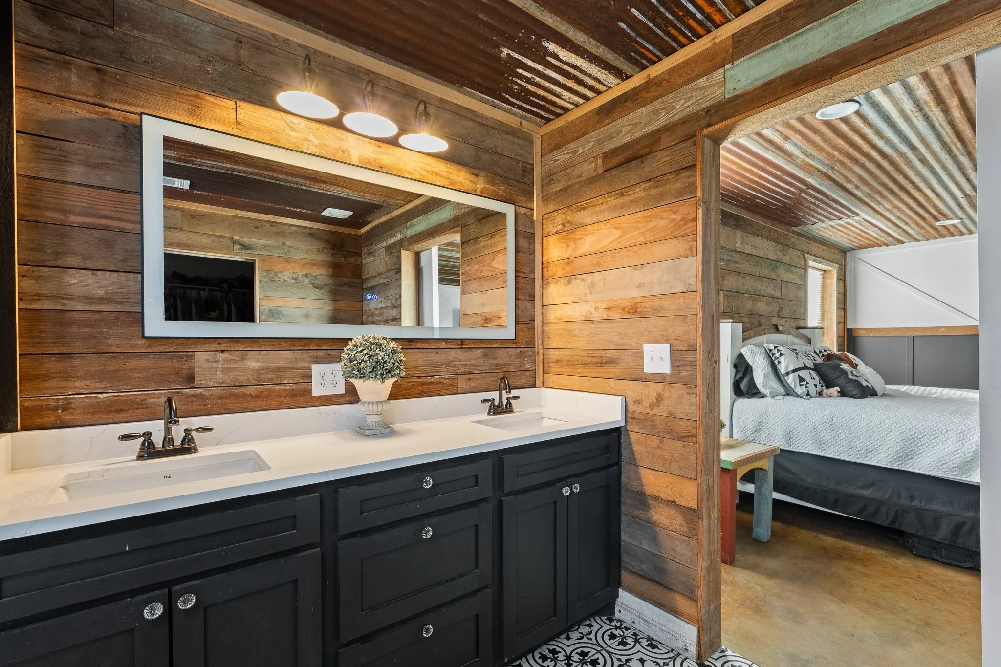 Master Bathroom.