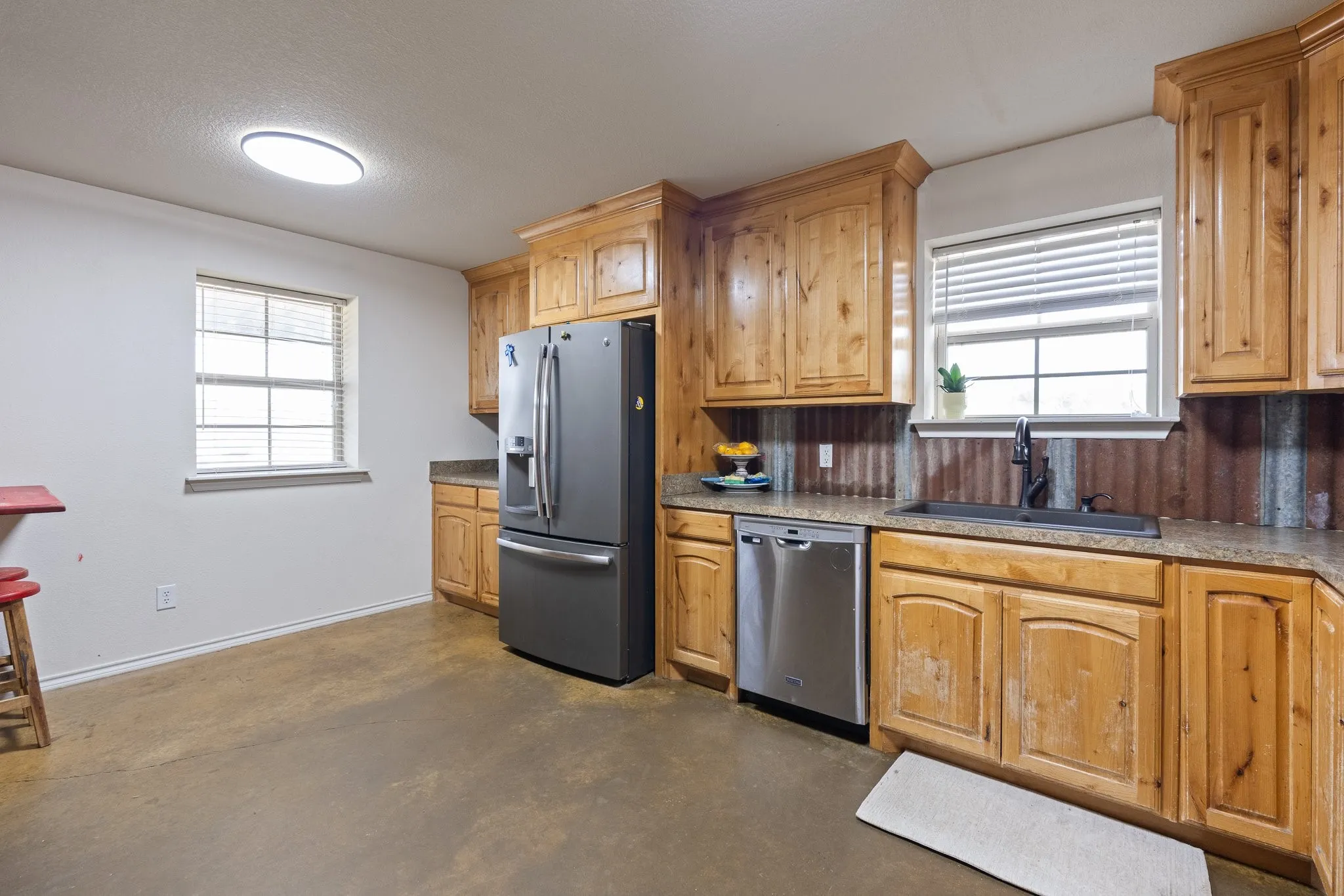 Single Family Residence For Sale in Johnson County , 685 County Road 1102, Rio Vista, Texas 76093, 5 Bedroom, 3 Bathroom, Garage spaces, 2,800 Sqft, built in 2013, mls#21396357, Real Estate Agent in Rio Vista, Homes For Sale in Johnson county, Homes For Sale in Rio Vista, Realtor in Rio Vista Texas, Real Estate Brokerage Independent Realty Texas, Luminita Cordes Realtor