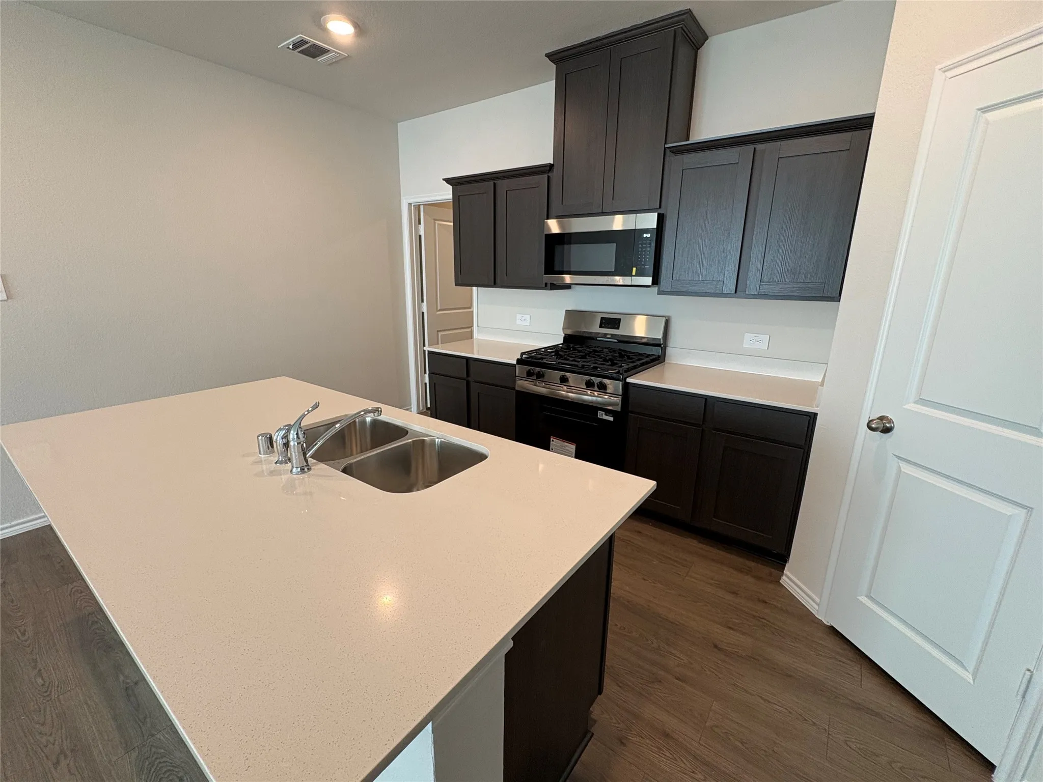 Single Family Residence For Rent in Cooke County , 709 Sweet Pea Drive, Pilot Point, Texas 76258, 4 Bedroom, 3 Bathroom, 2 Garage spaces, 2,527 Sqft, built in 2026, mls#21388368, Real Estate Agent in Pilot Point, Homes For Rent in Cooke county, Homes For Rent in Pilot Point, Realtor in Pilot Point Texas, Real Estate Brokerage Independent Realty Texas, Luminita Cordes Realtor