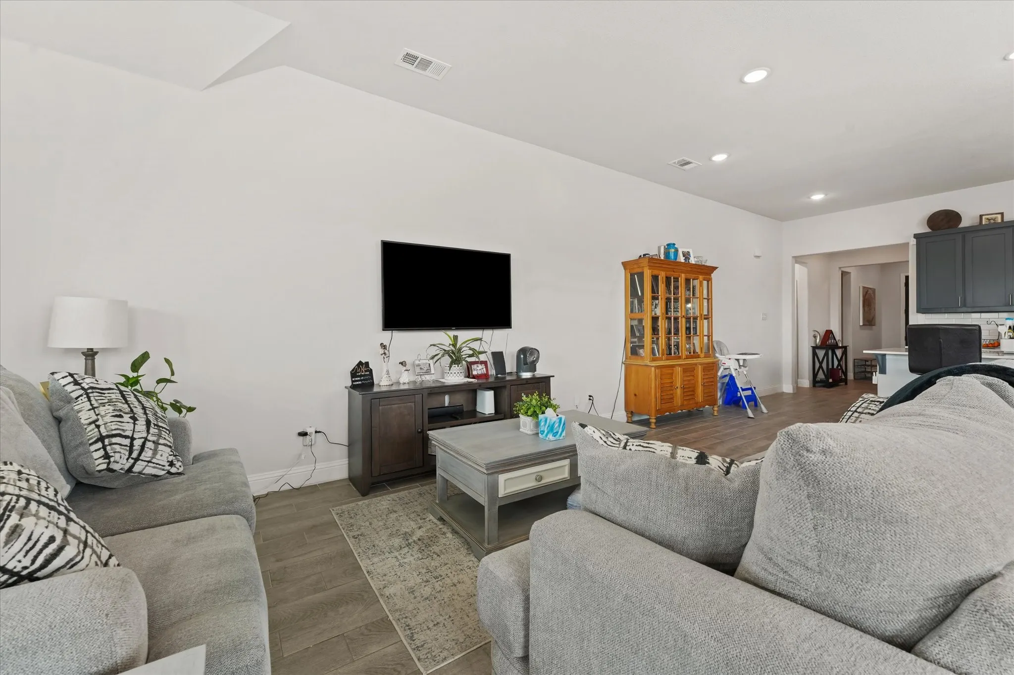 Single Family Residence For Sale in Dallas County , 1505 Hermes Lane, Lancaster, Texas 75134, 3 Bedroom, 2 Bathroom, 2 Garage spaces, 2,042 Sqft, built in 2022, mls#21396791, Real Estate Agent in Lancaster, Homes For Sale in Dallas county, Homes For Sale in Lancaster, Realtor in Lancaster Texas, Real Estate Brokerage Independent Realty Texas, Luminita Cordes Realtor