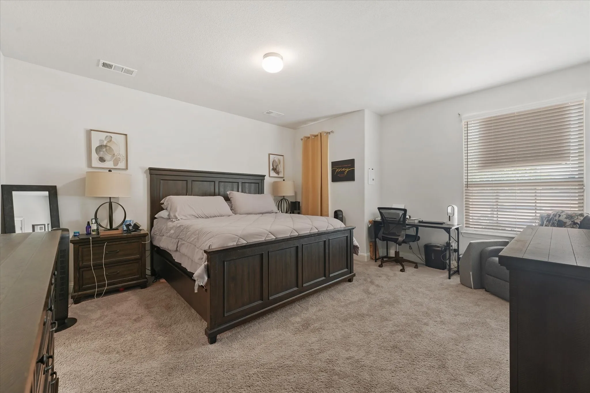 Single Family Residence For Sale in Dallas County , 1505 Hermes Lane, Lancaster, Texas 75134, 3 Bedroom, 2 Bathroom, 2 Garage spaces, 2,042 Sqft, built in 2022, mls#21396791, Real Estate Agent in Lancaster, Homes For Sale in Dallas county, Homes For Sale in Lancaster, Realtor in Lancaster Texas, Real Estate Brokerage Independent Realty Texas, Luminita Cordes Realtor