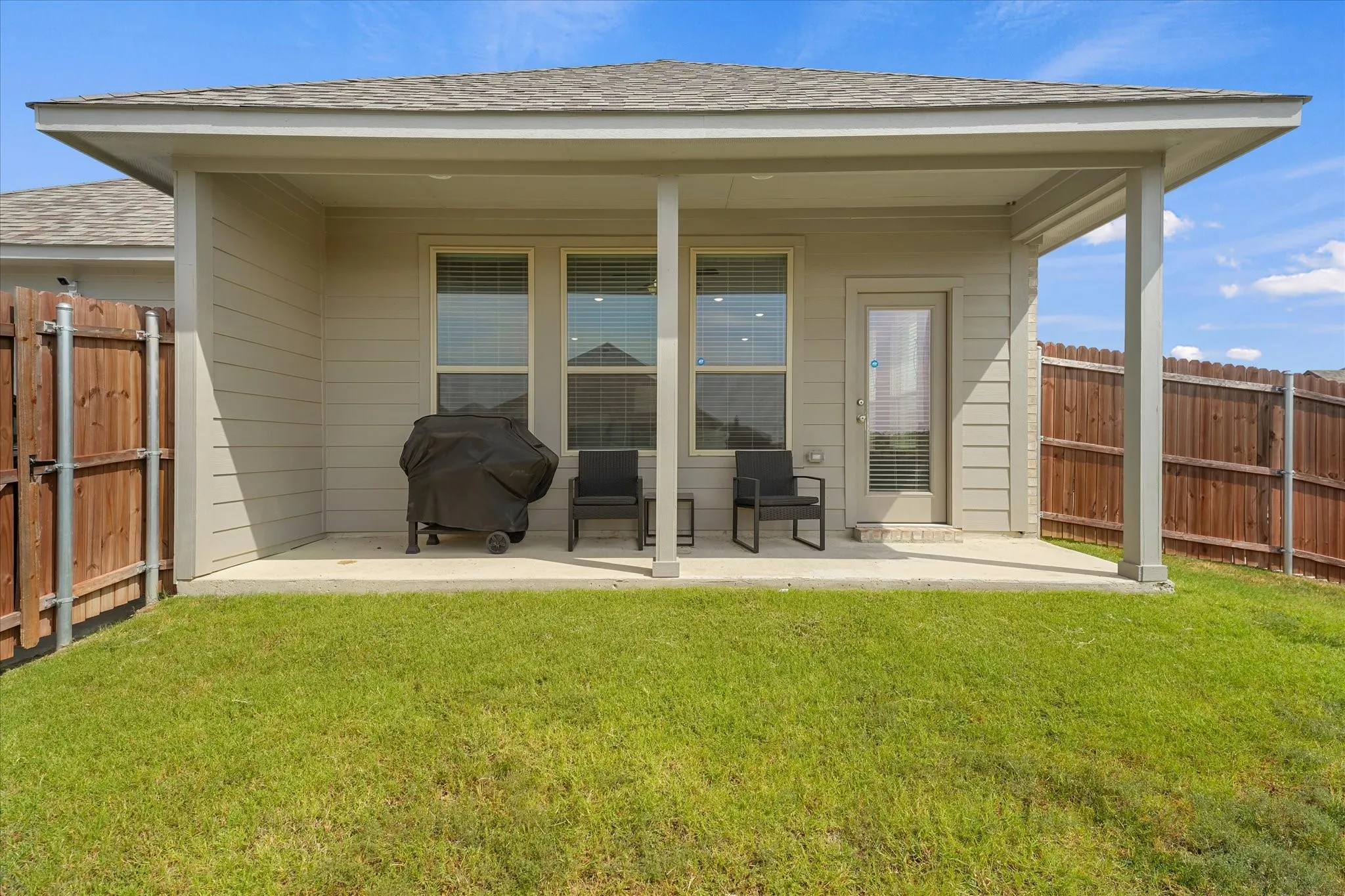 Single Family Residence For Sale in Dallas County , 1505 Hermes Lane, Lancaster, Texas 75134, 3 Bedroom, 2 Bathroom, 2 Garage spaces, 2,042 Sqft, built in 2022, mls#21396791, Real Estate Agent in Lancaster, Homes For Sale in Dallas county, Homes For Sale in Lancaster, Realtor in Lancaster Texas, Real Estate Brokerage Independent Realty Texas, Luminita Cordes Realtor